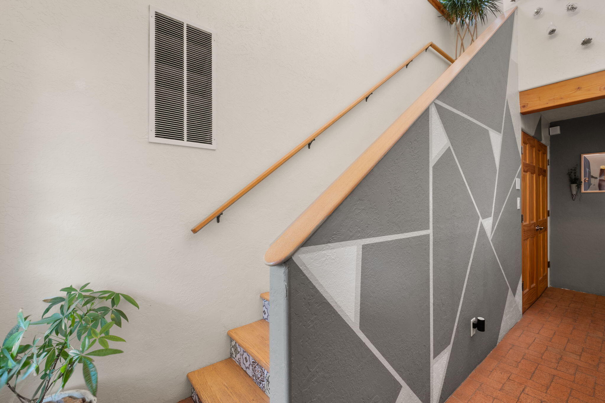 1904 TIERRA VIDA Place NW