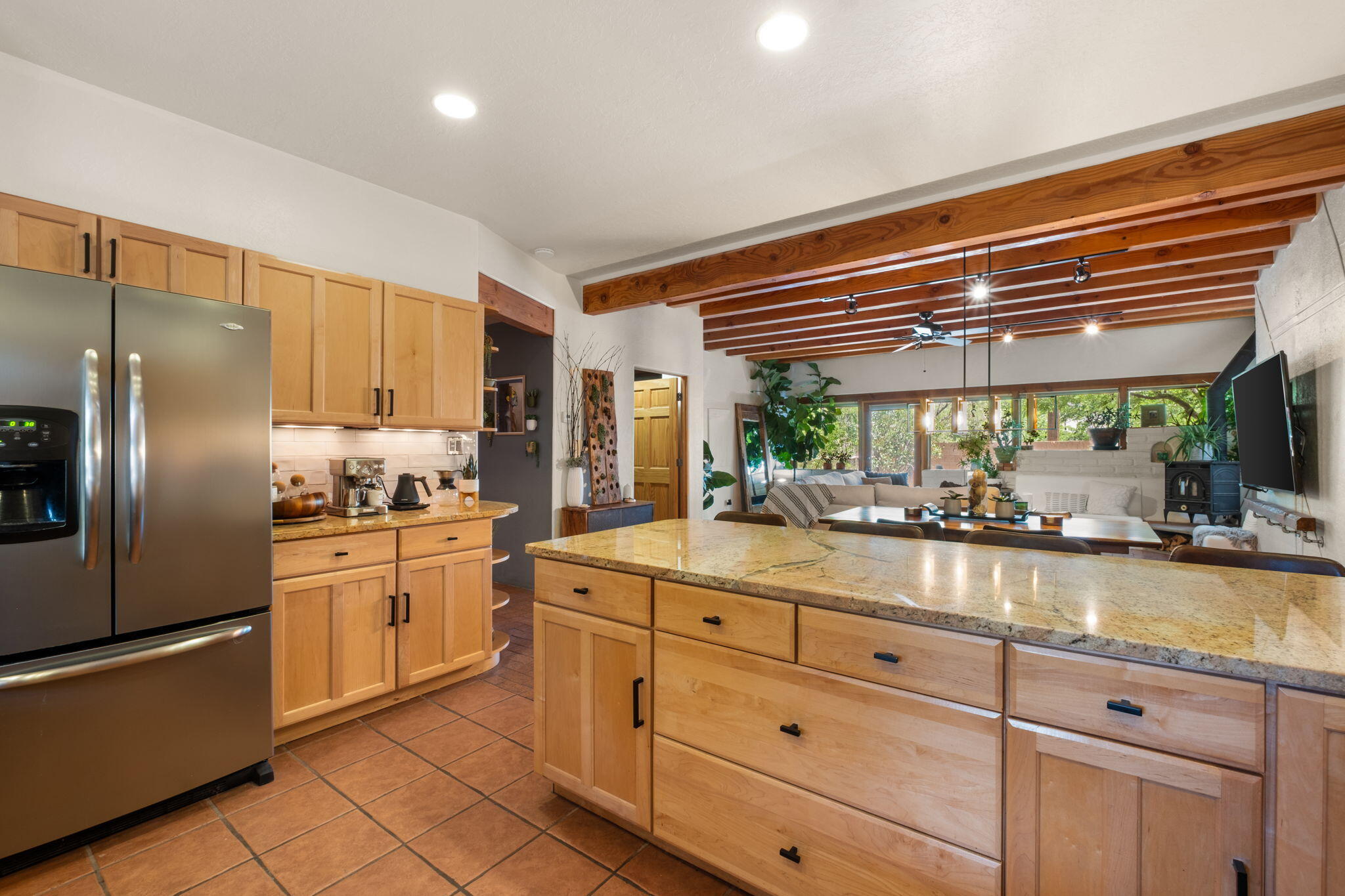 1904 TIERRA VIDA Place NW