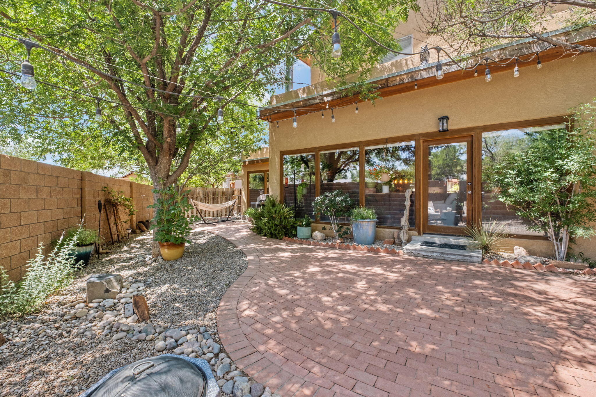 1904 TIERRA VIDA Place NW