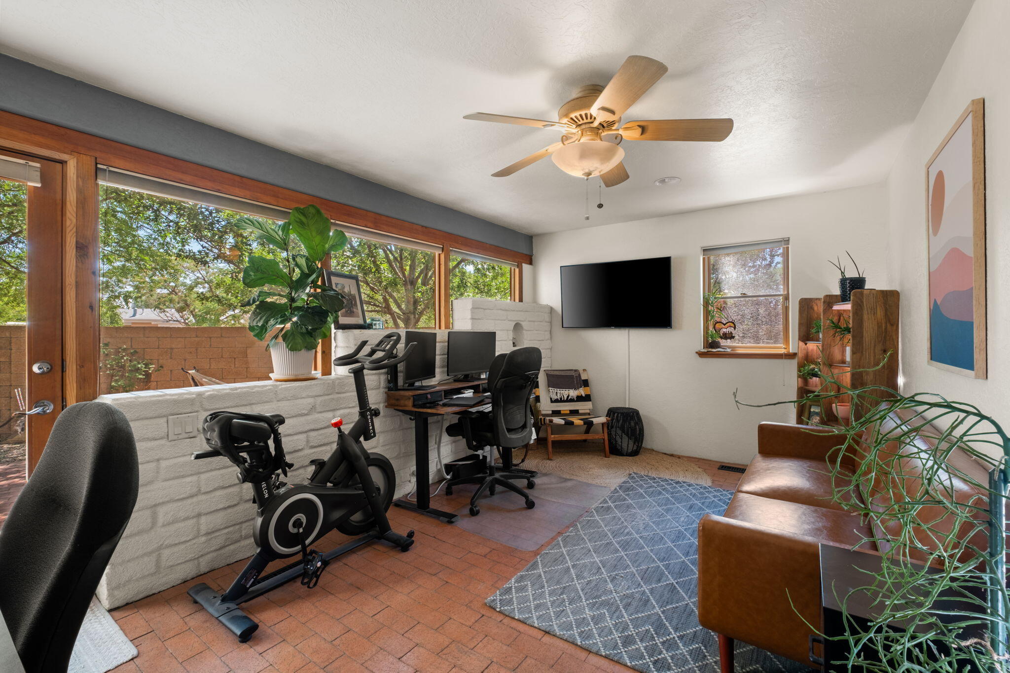 1904 TIERRA VIDA Place NW