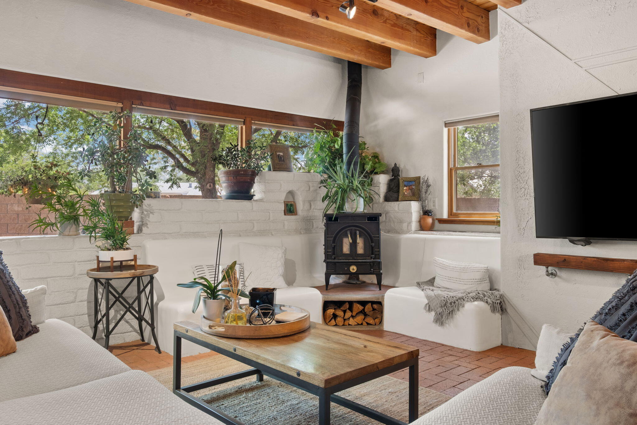 1904 TIERRA VIDA Place NW