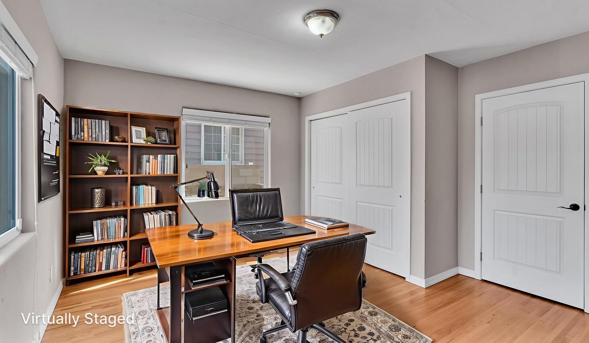 1025 VASSAR Drive NE