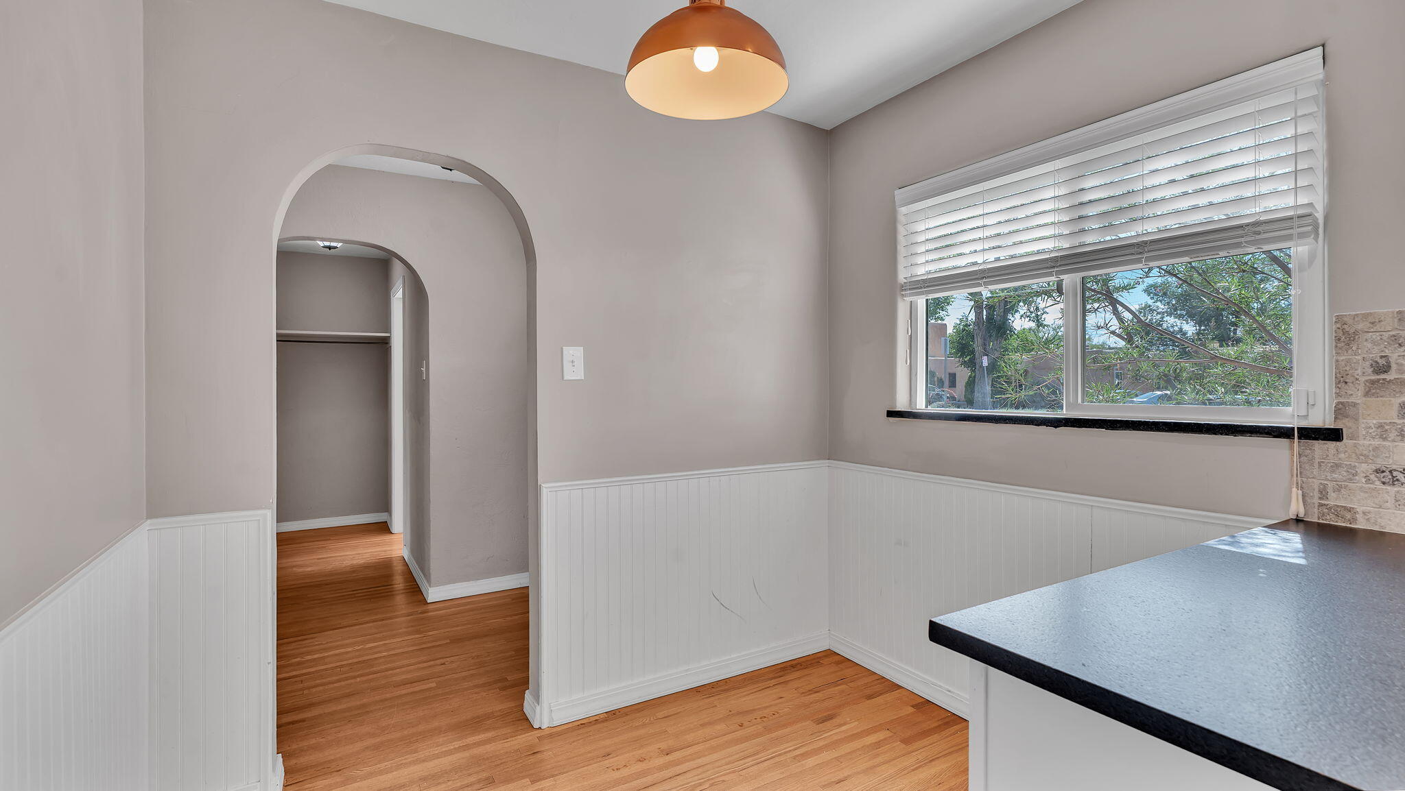 1025 VASSAR Drive NE