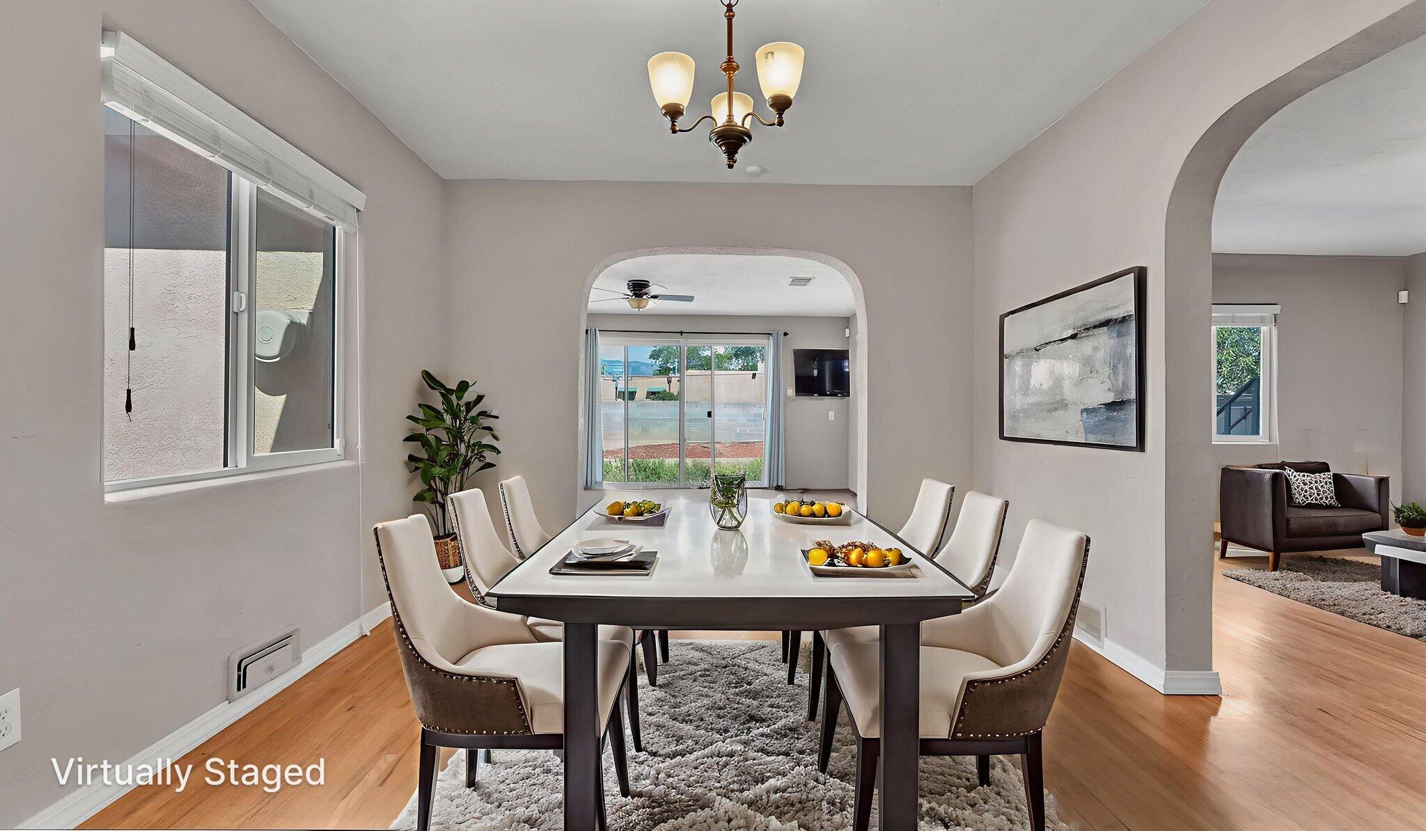 1025 VASSAR Drive NE