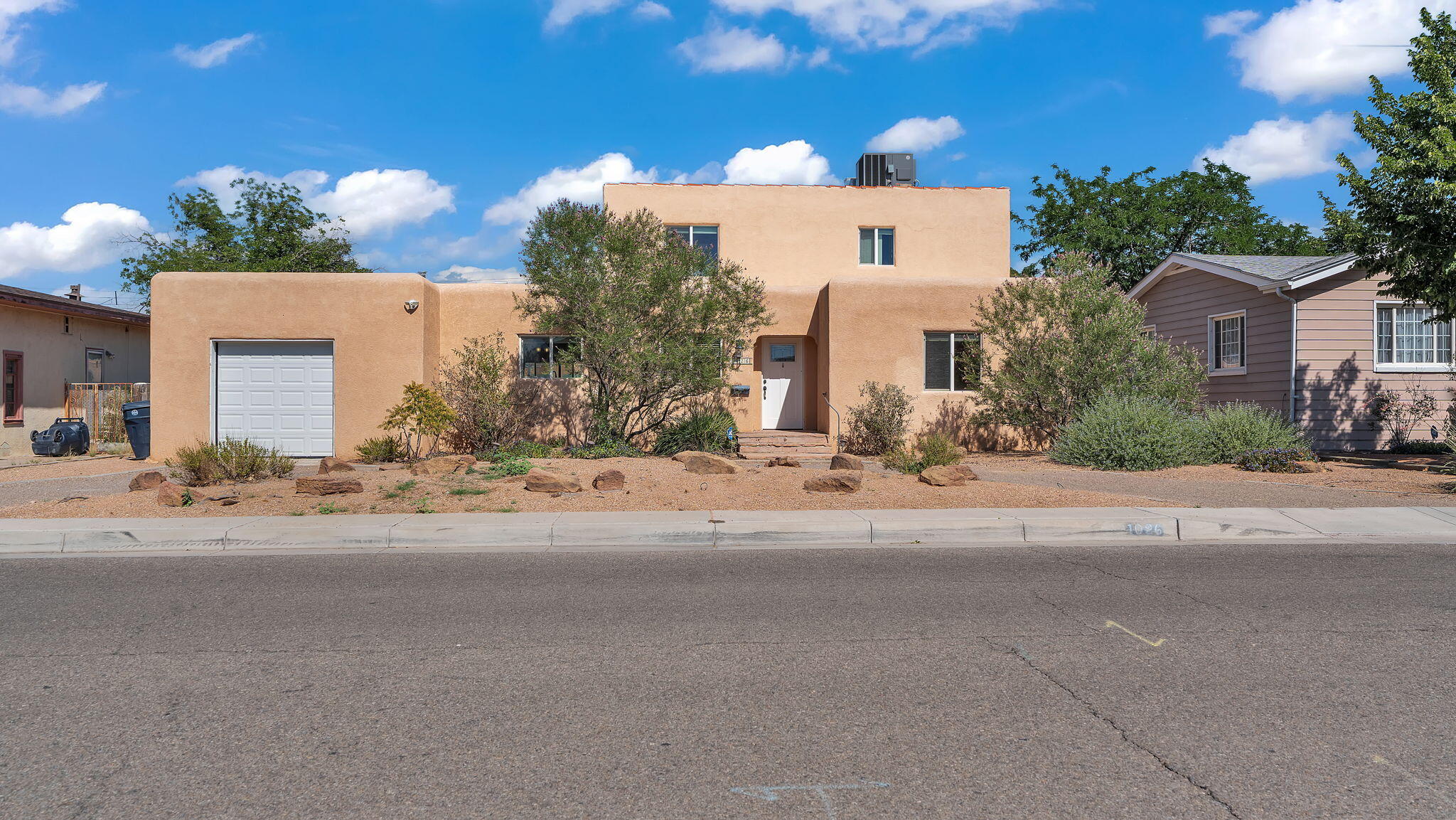 1025 VASSAR Drive NE