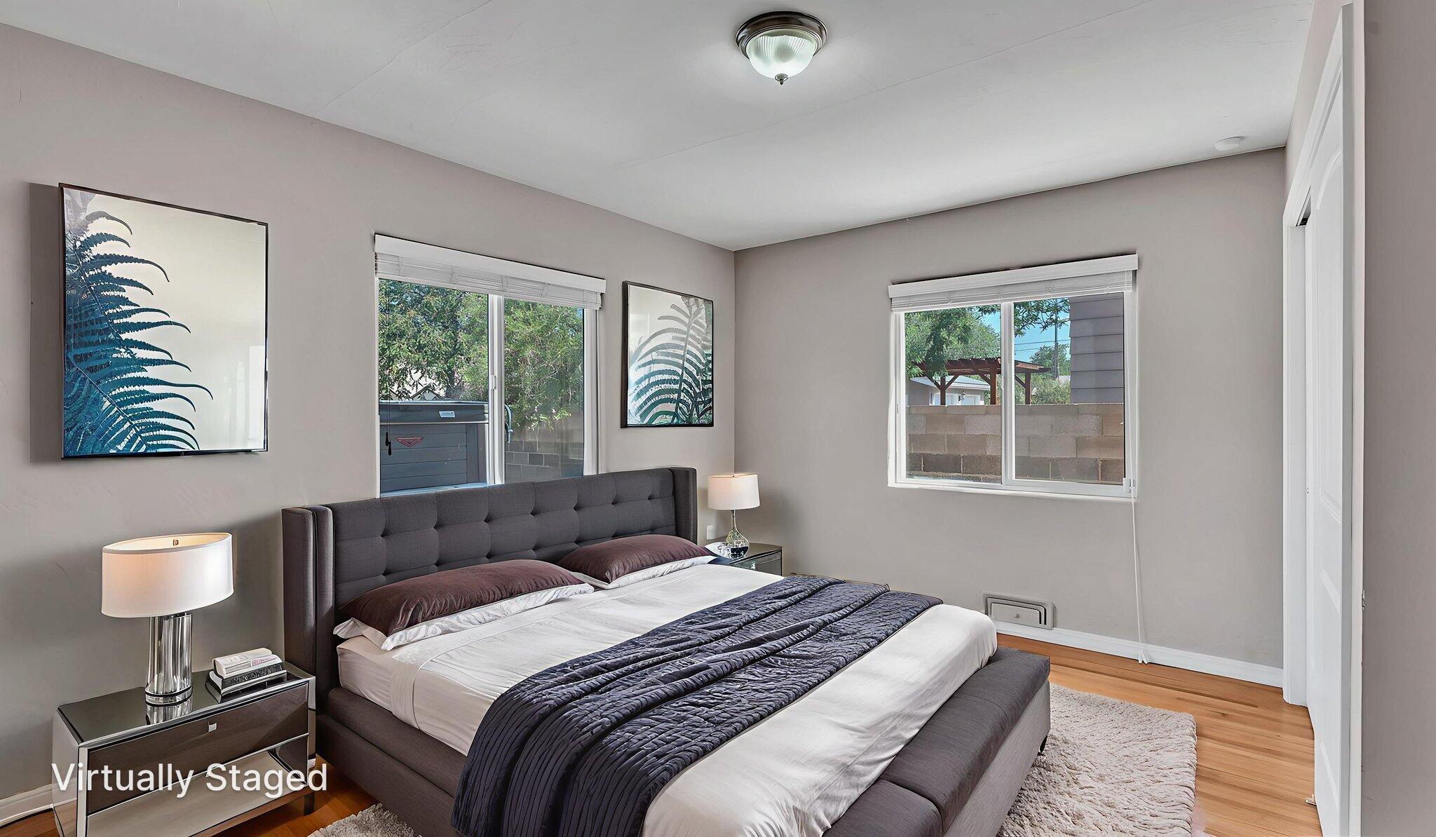 1025 VASSAR Drive NE