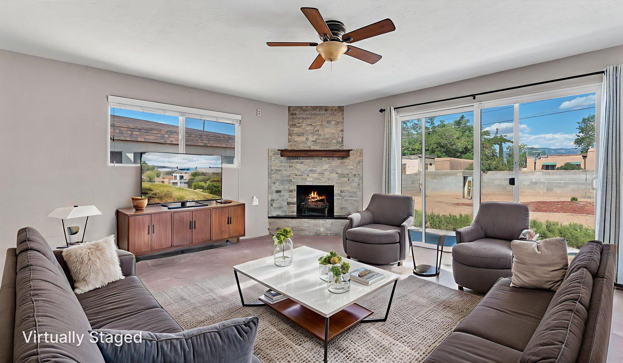 1025 VASSAR Drive NE