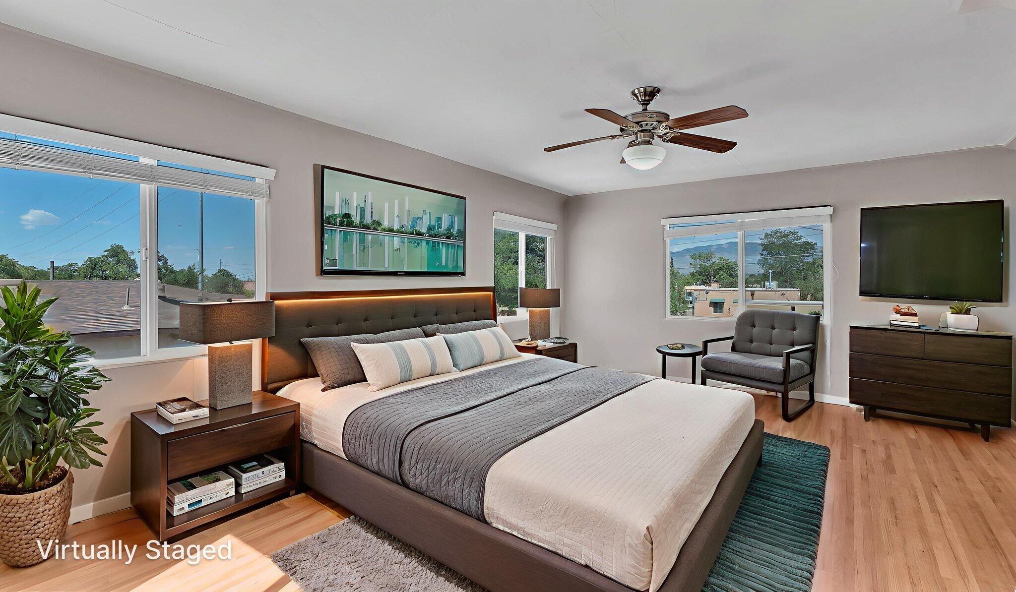 1025 VASSAR Drive NE