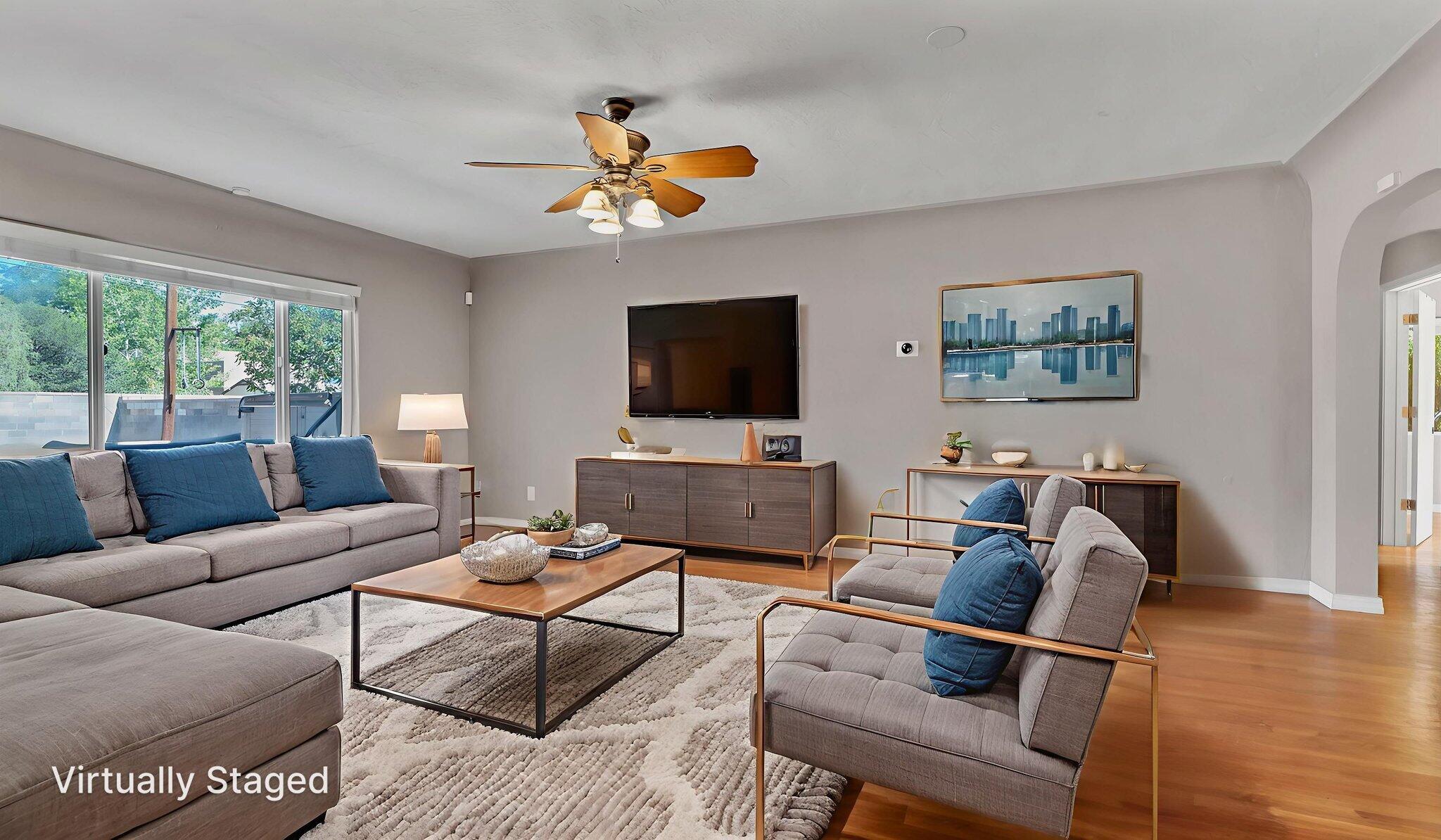 1025 VASSAR Drive NE