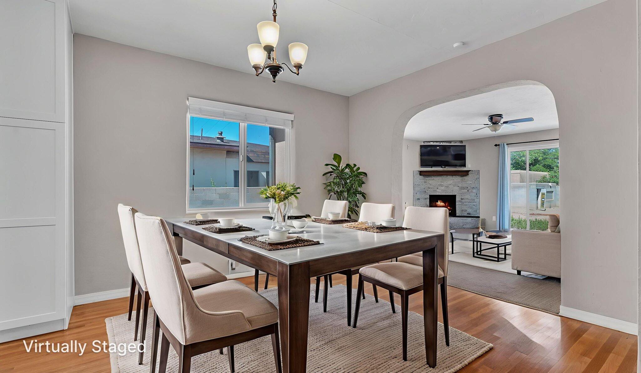 1025 VASSAR Drive NE