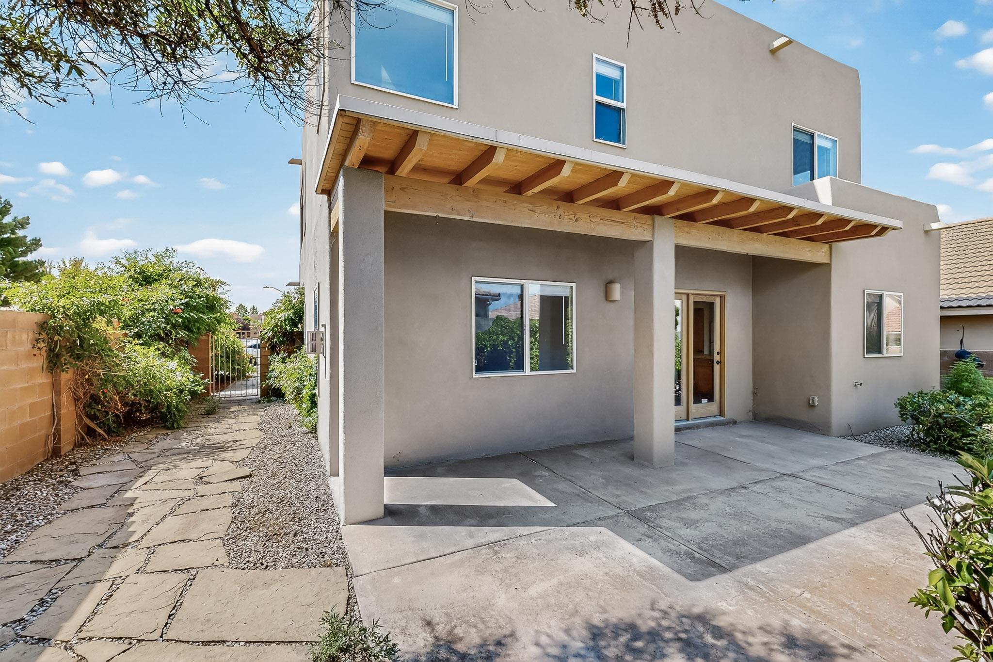 7335 Dancing Eagle Avenue NE