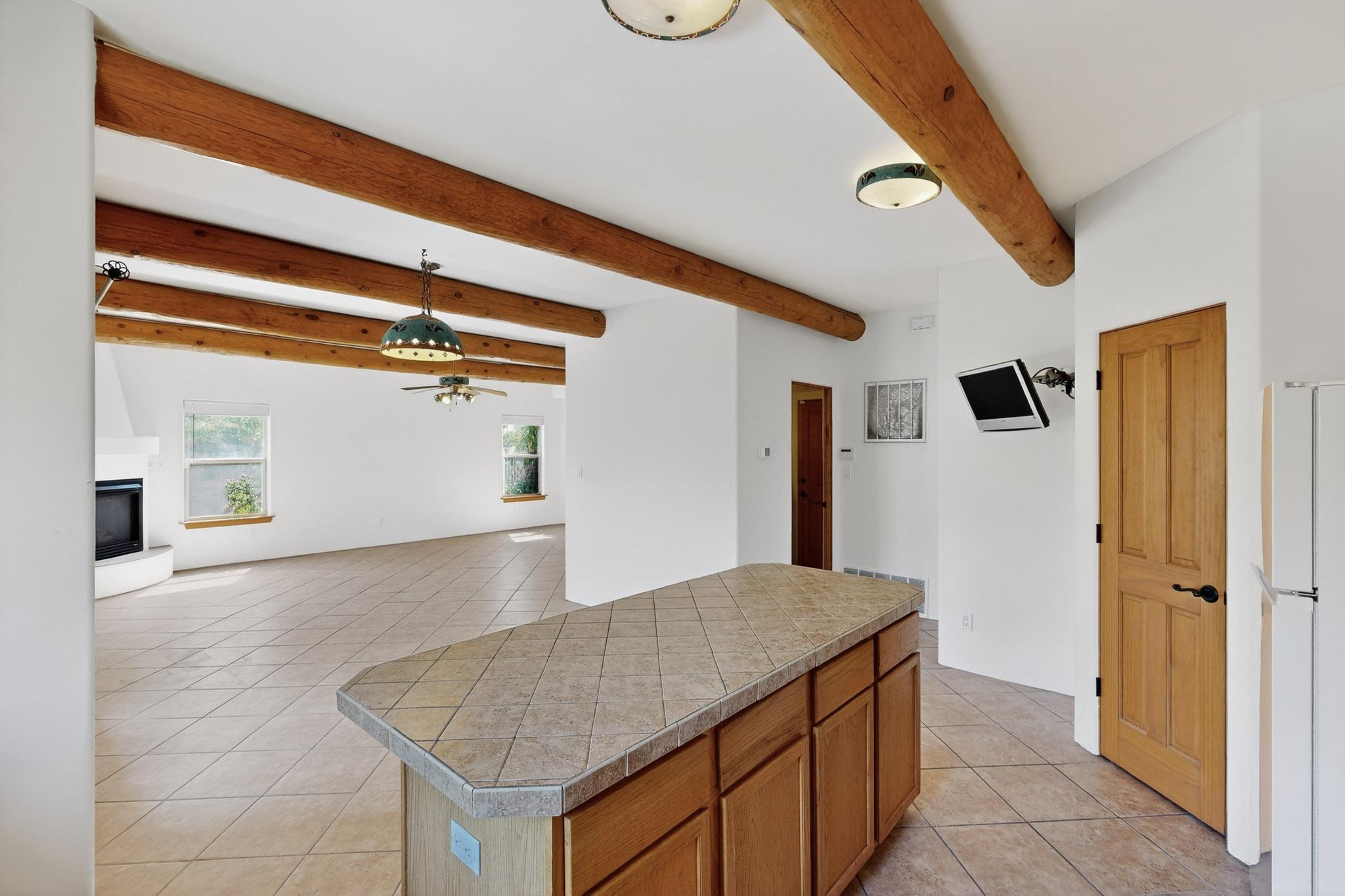 7335 Dancing Eagle Avenue NE