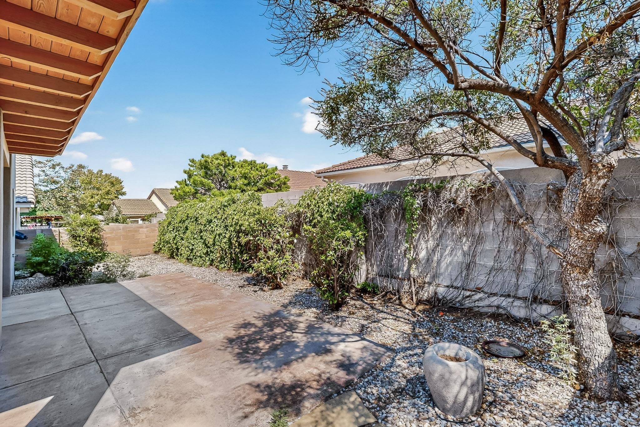 7335 Dancing Eagle Avenue NE