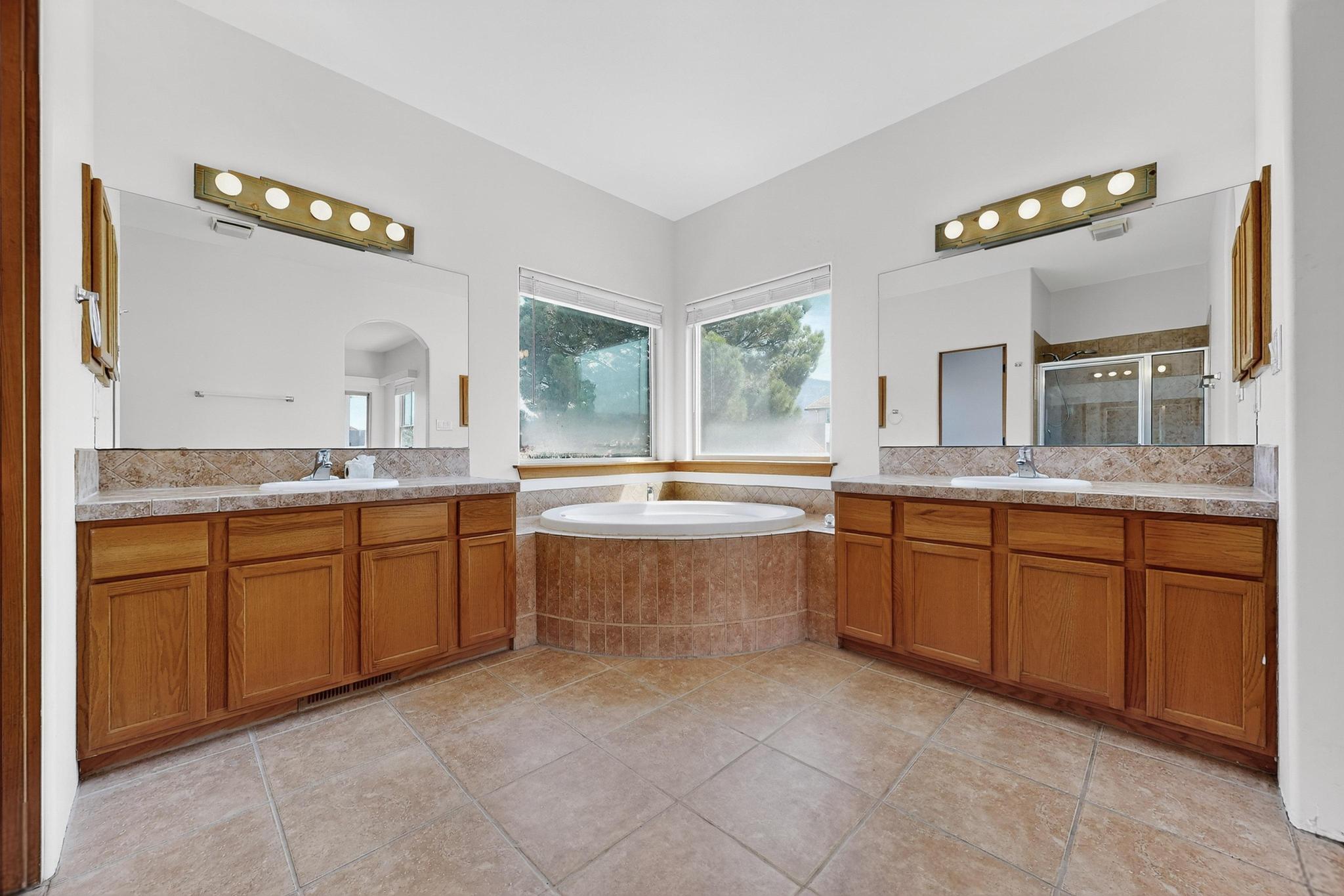 7335 Dancing Eagle Avenue NE