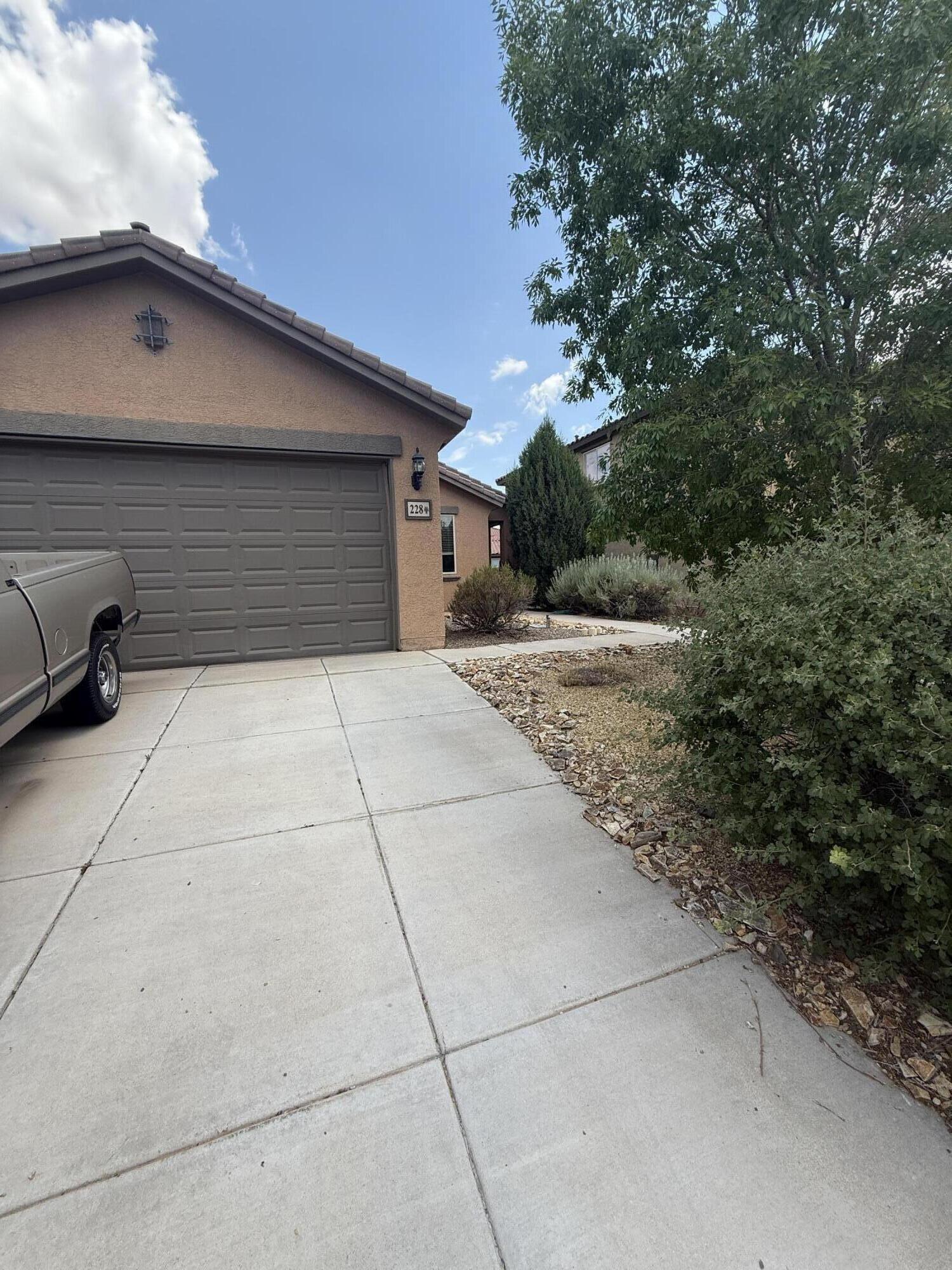 228 LOMA LINDA Loop NE