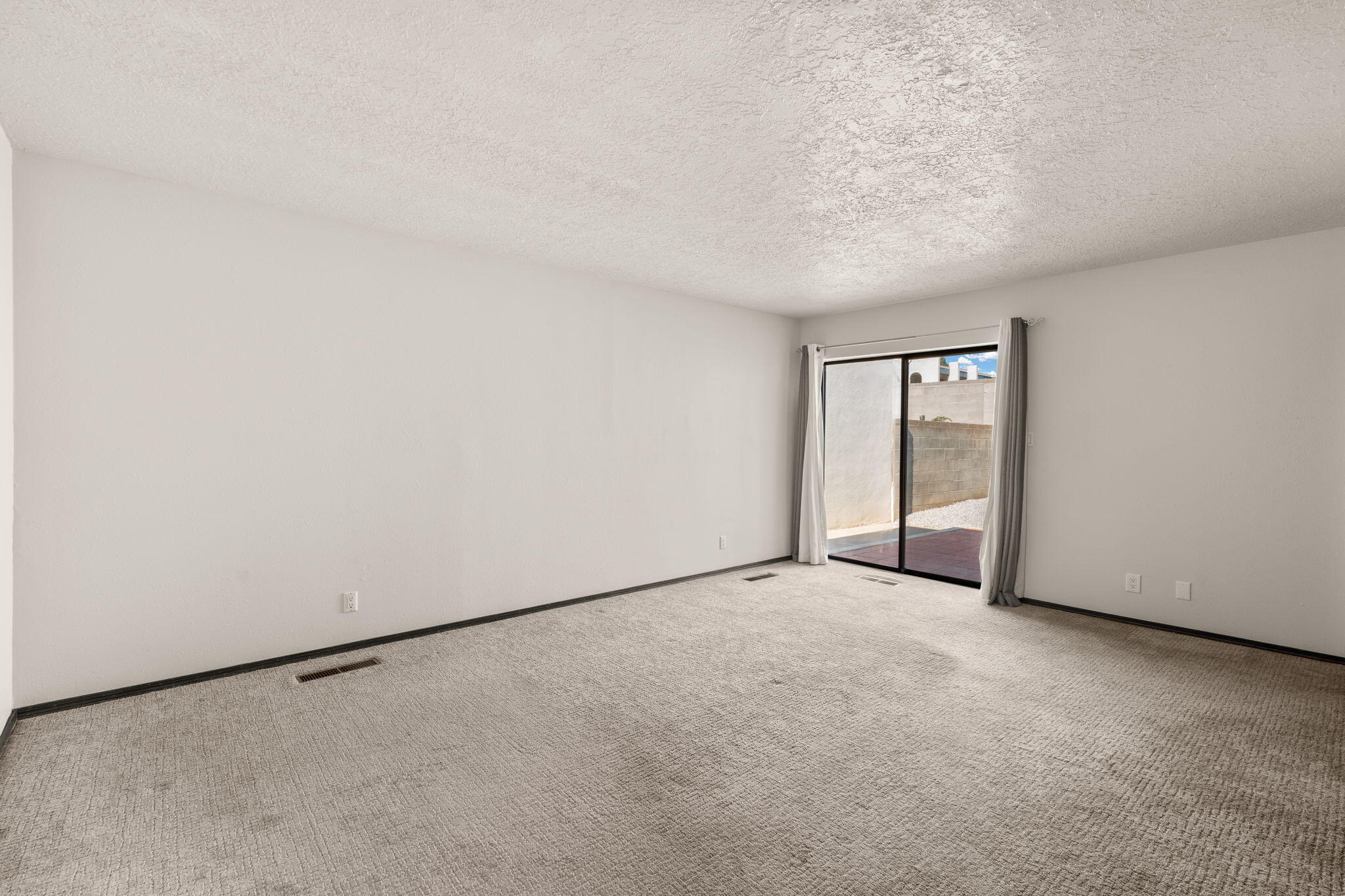 3108 DALLAS Street NE