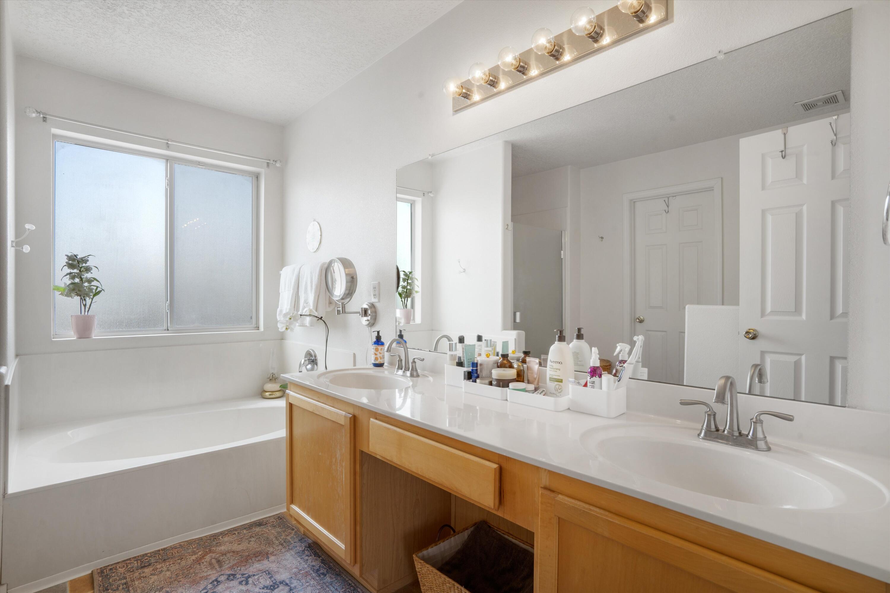 5208 SOLE GRANDE Road NW