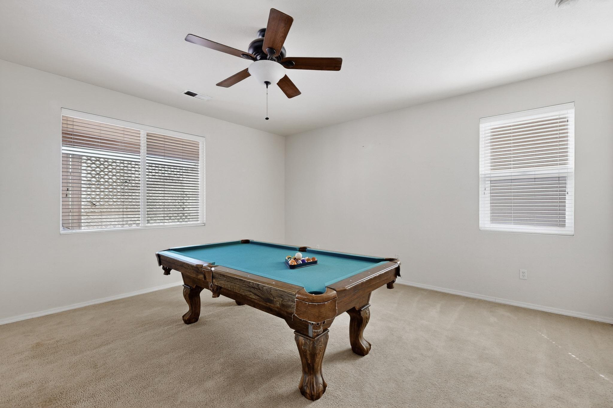 409 PLAYFUL MEADOWS Drive NE