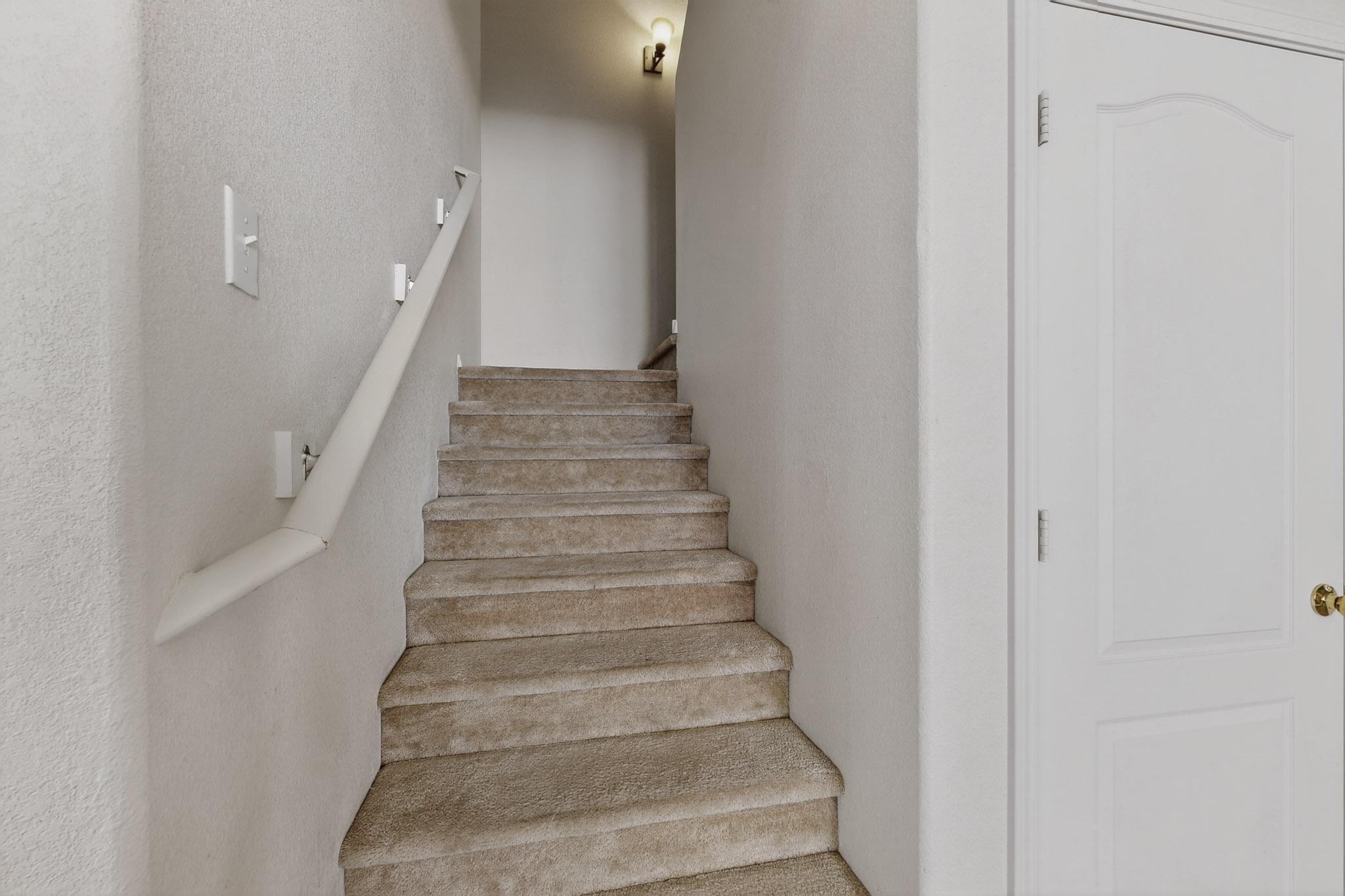 409 PLAYFUL MEADOWS Drive NE