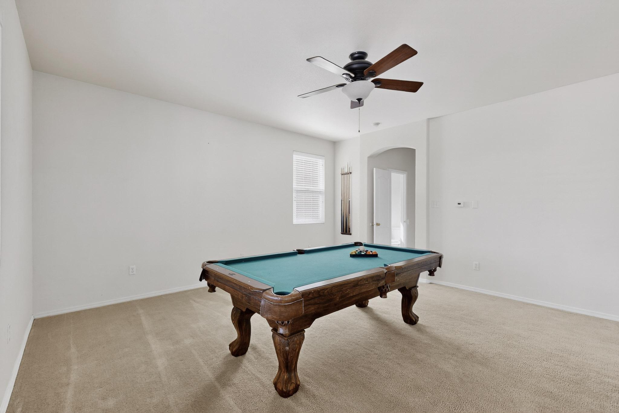 409 PLAYFUL MEADOWS Drive NE