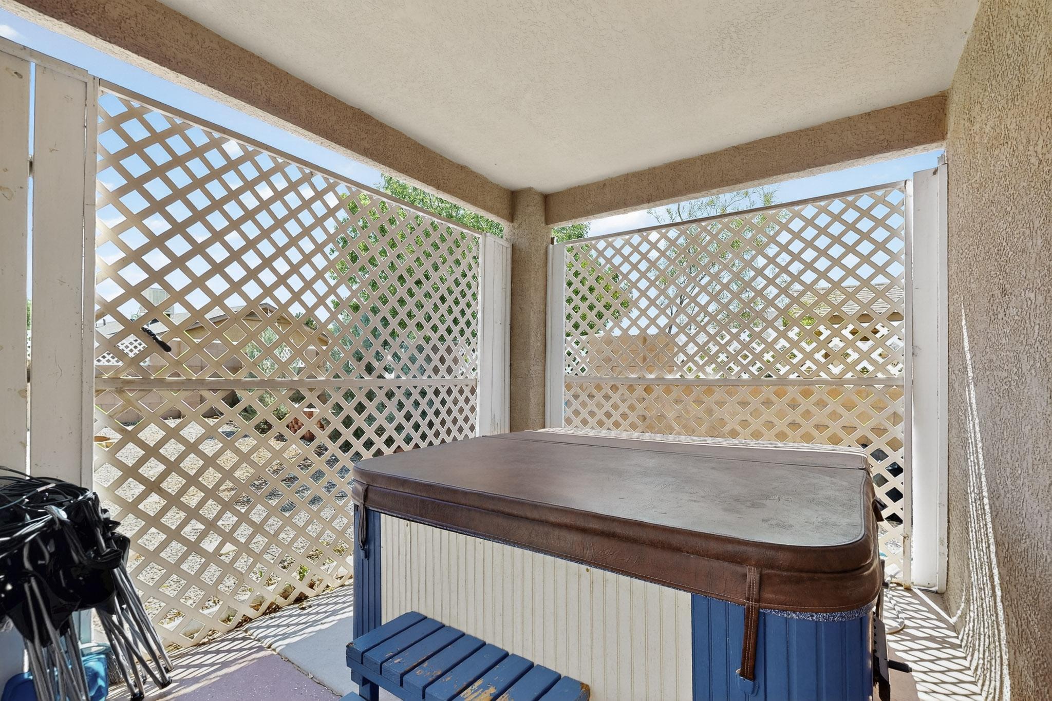 409 PLAYFUL MEADOWS Drive NE