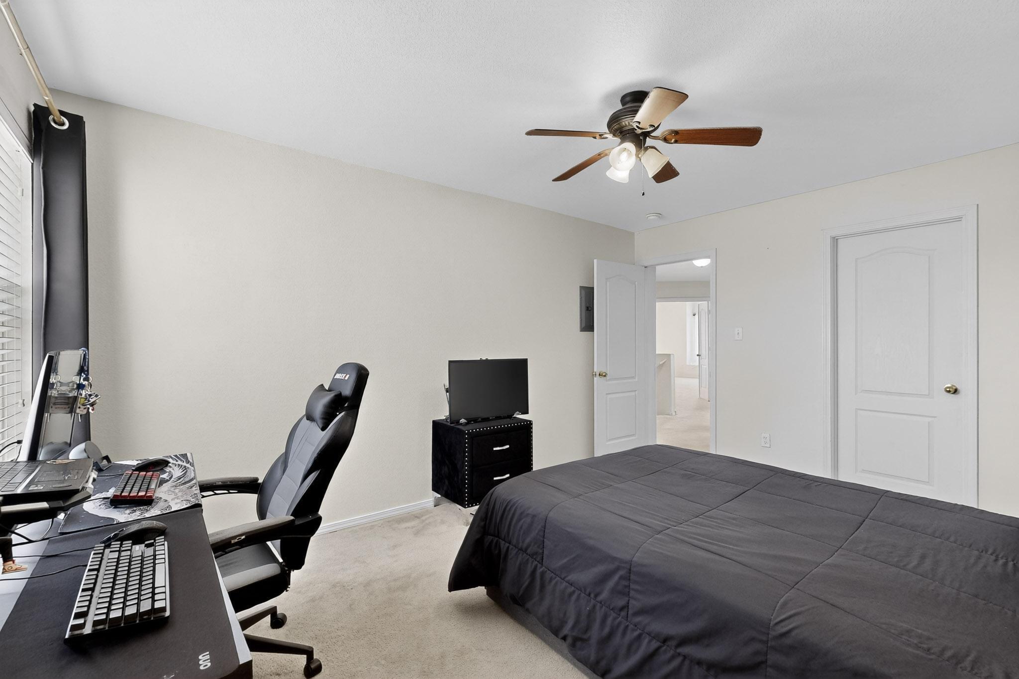 409 PLAYFUL MEADOWS Drive NE