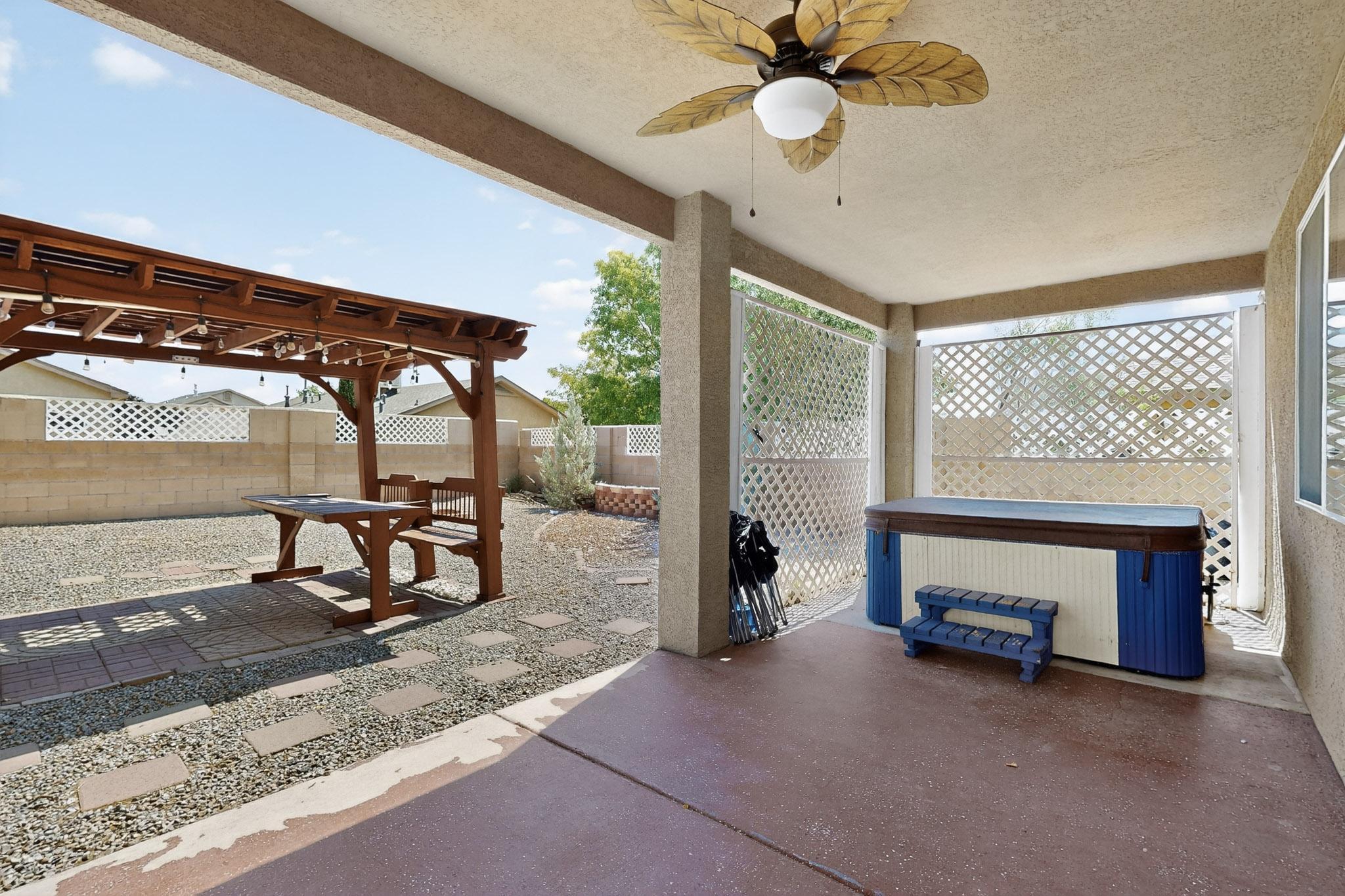 409 PLAYFUL MEADOWS Drive NE