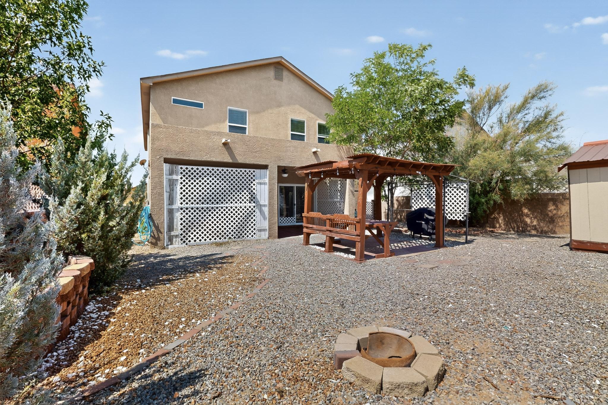 409 PLAYFUL MEADOWS Drive NE