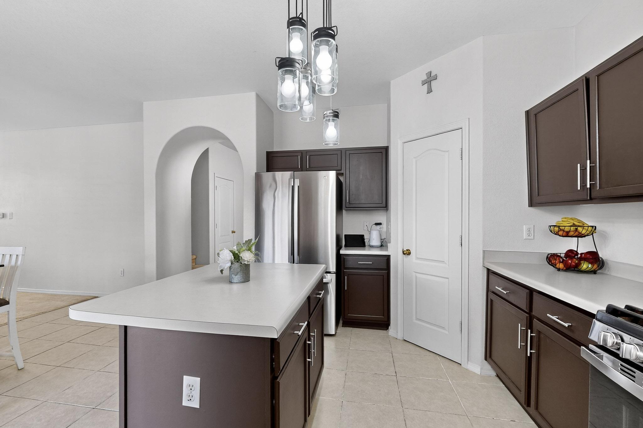 409 PLAYFUL MEADOWS Drive NE