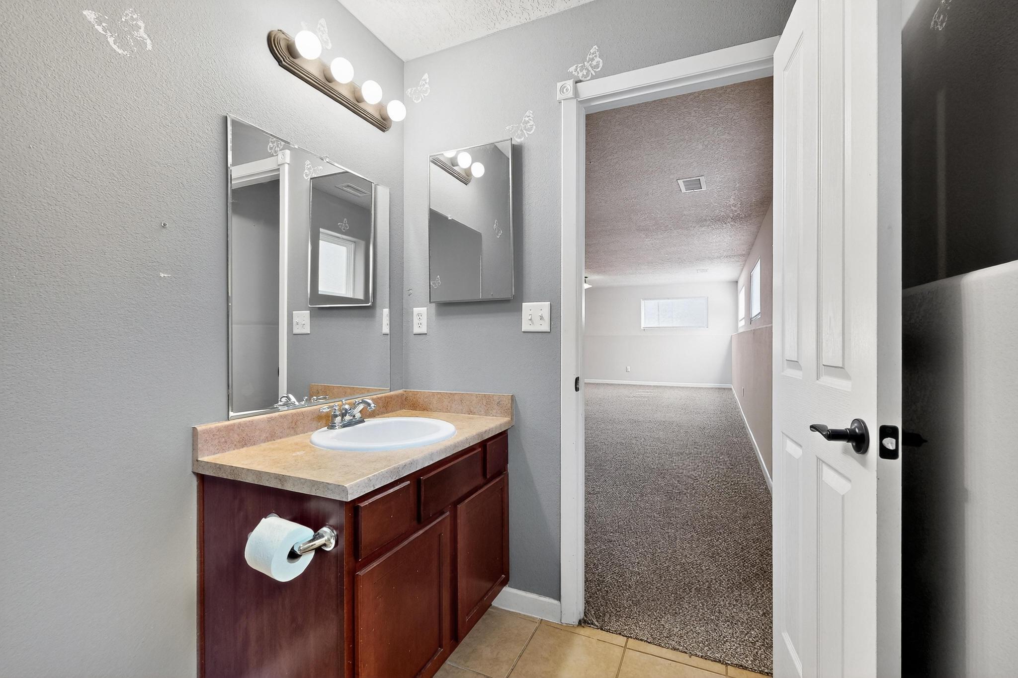 2023 DILLON Drive NE