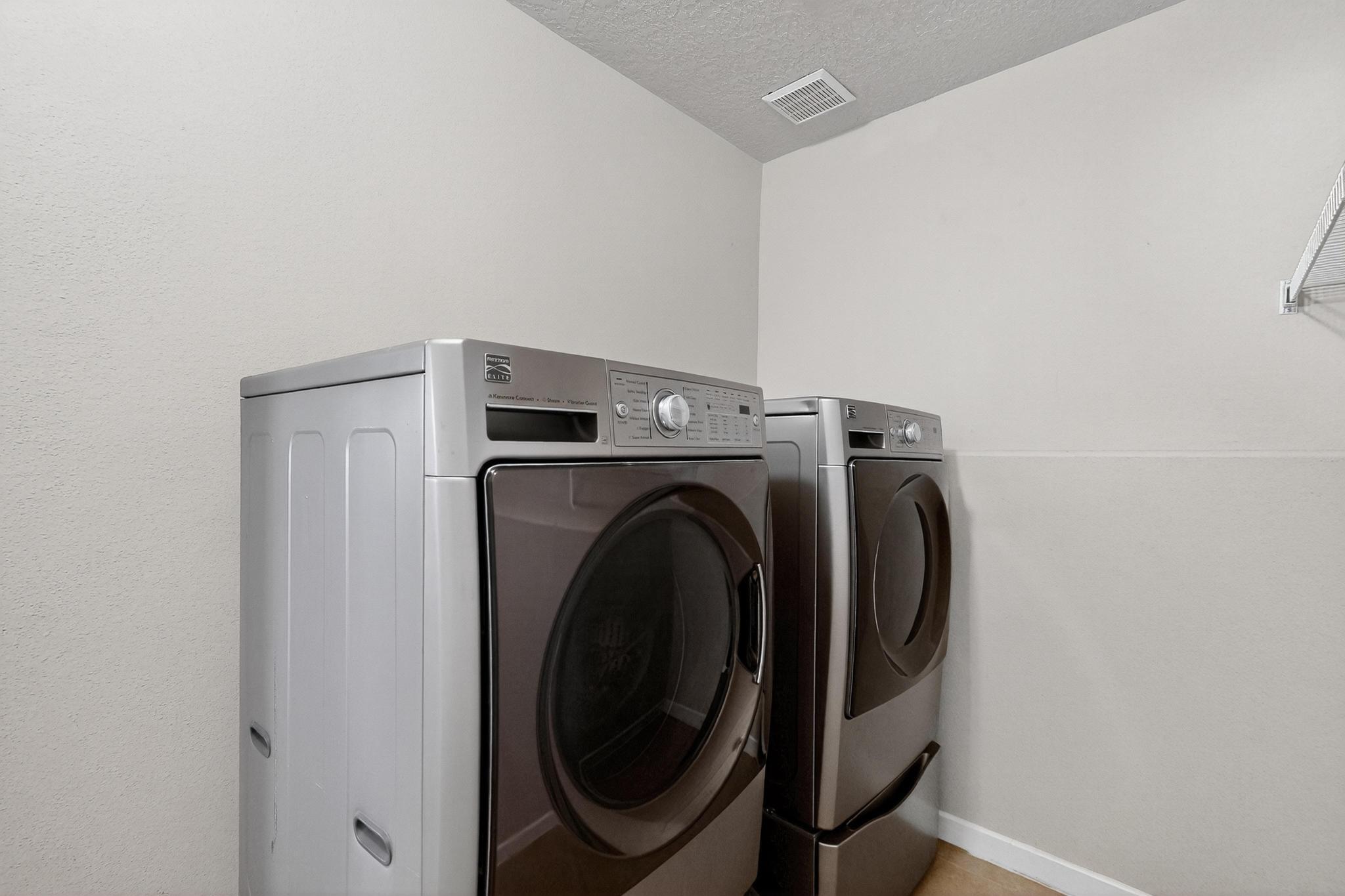 2023 DILLON Drive NE