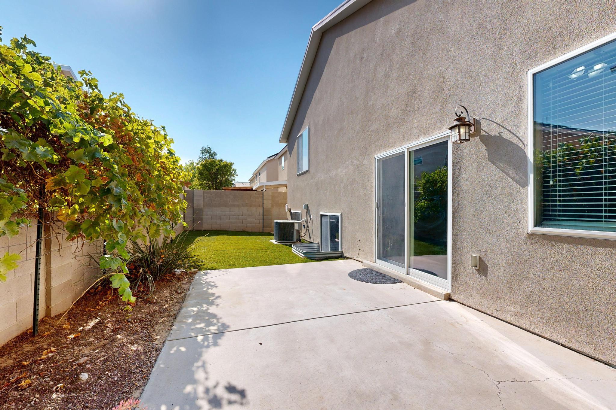 2023 DILLON Drive NE