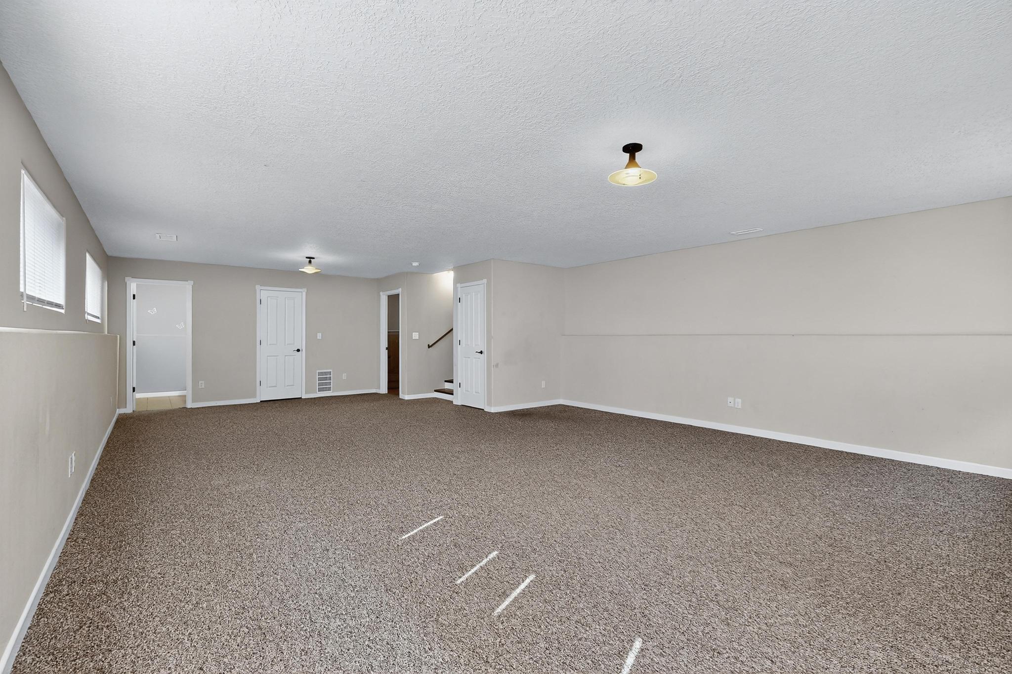 2023 DILLON Drive NE