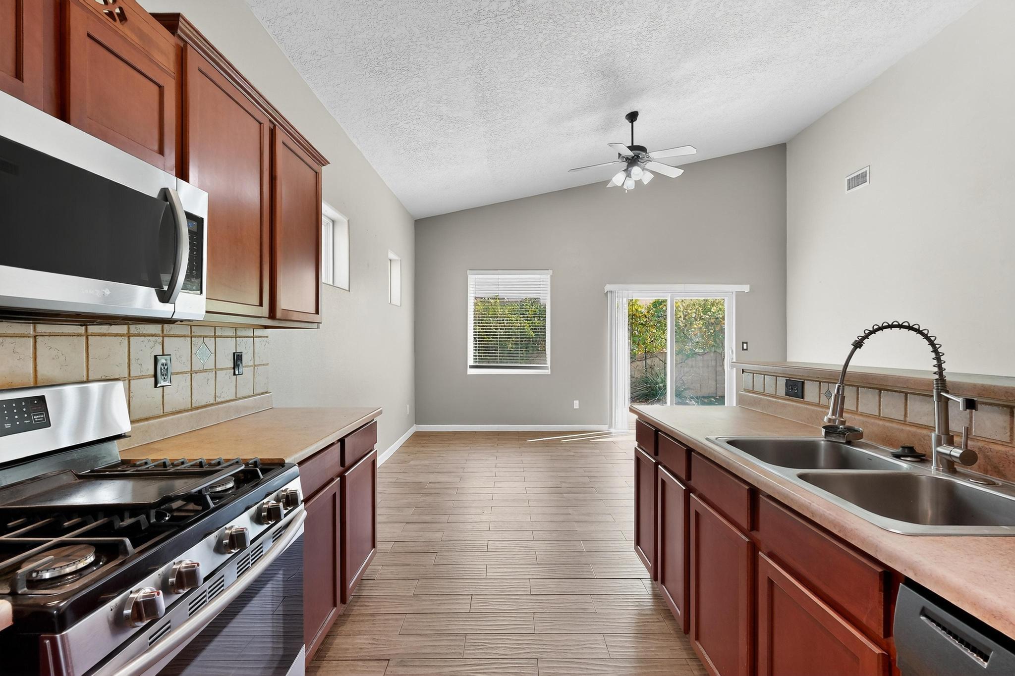 2023 DILLON Drive NE