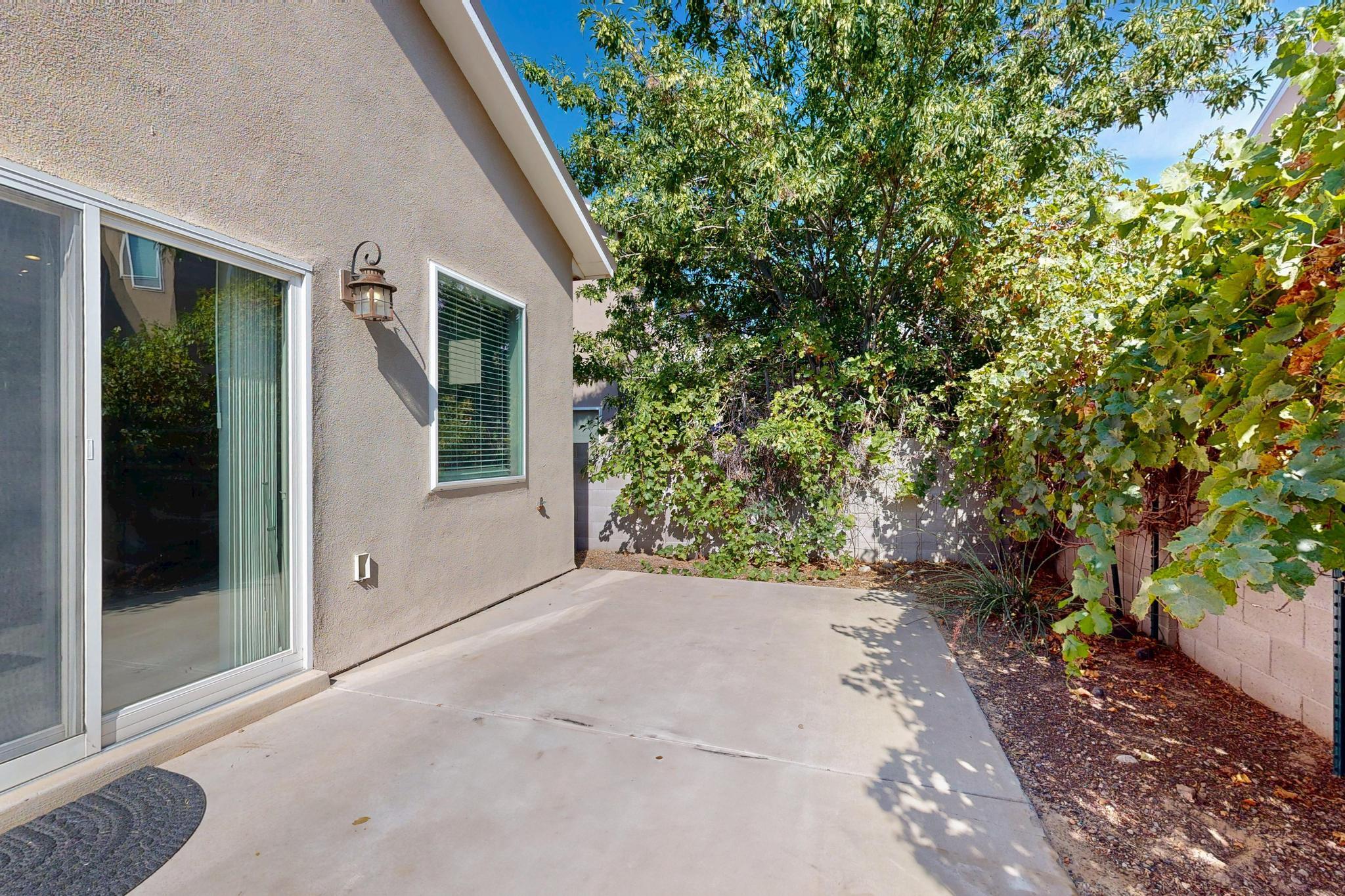 2023 DILLON Drive NE