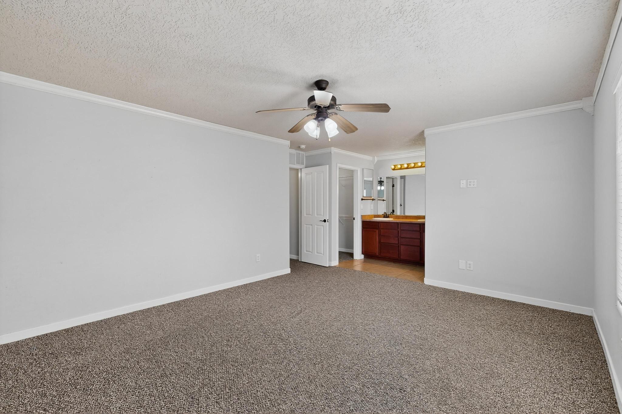 2023 DILLON Drive NE