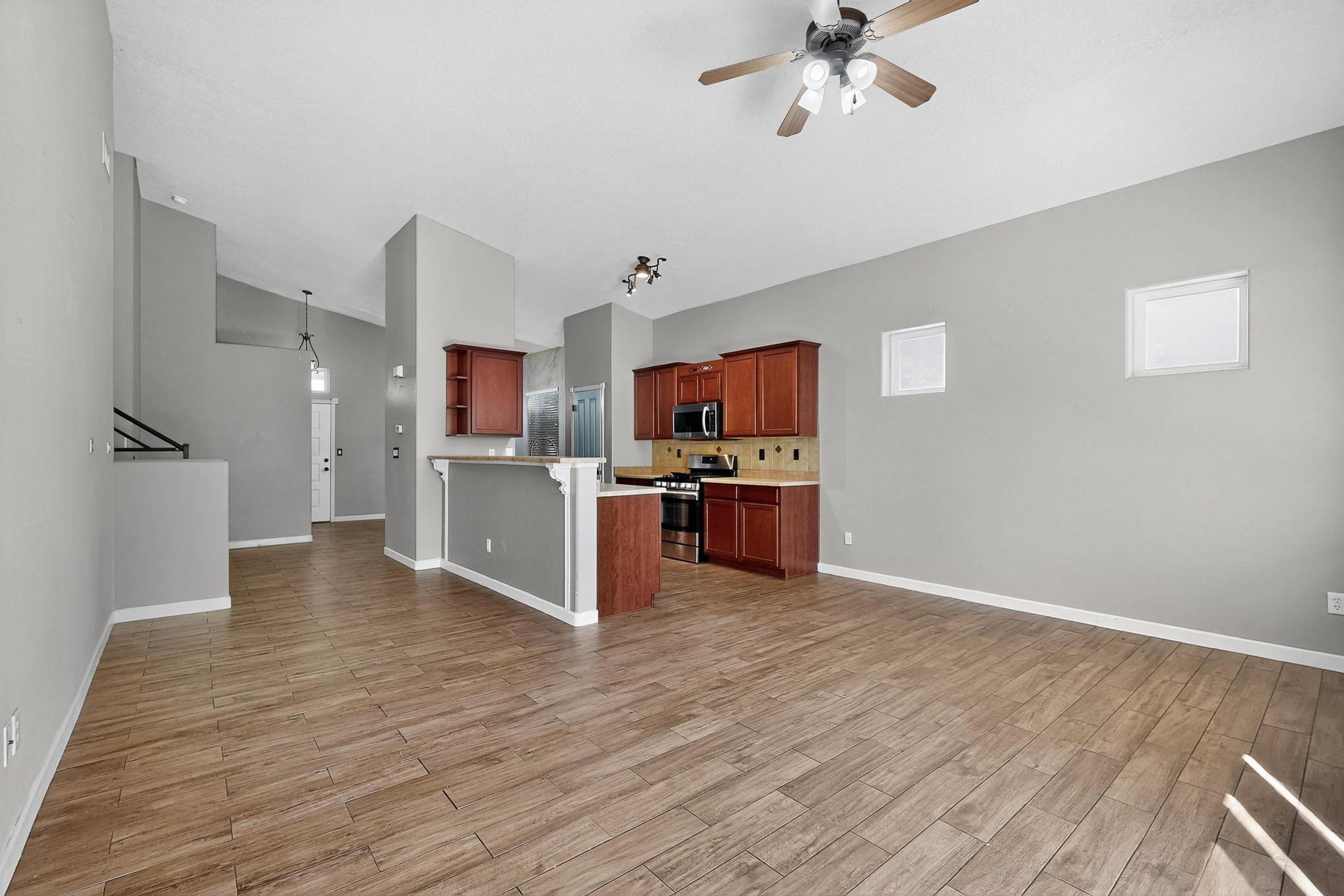 2023 DILLON Drive NE