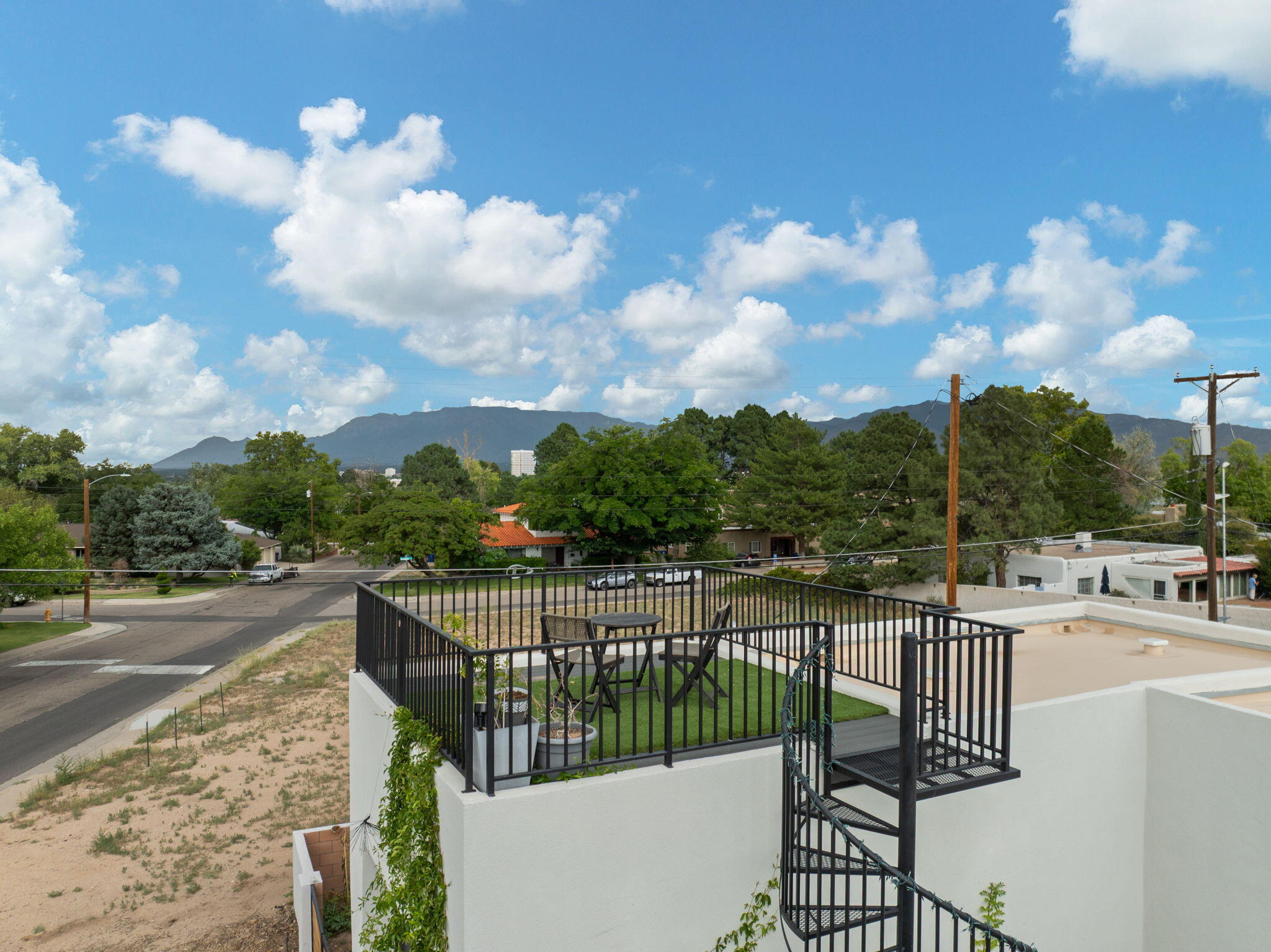 1100 RIDGECREST Drive SE