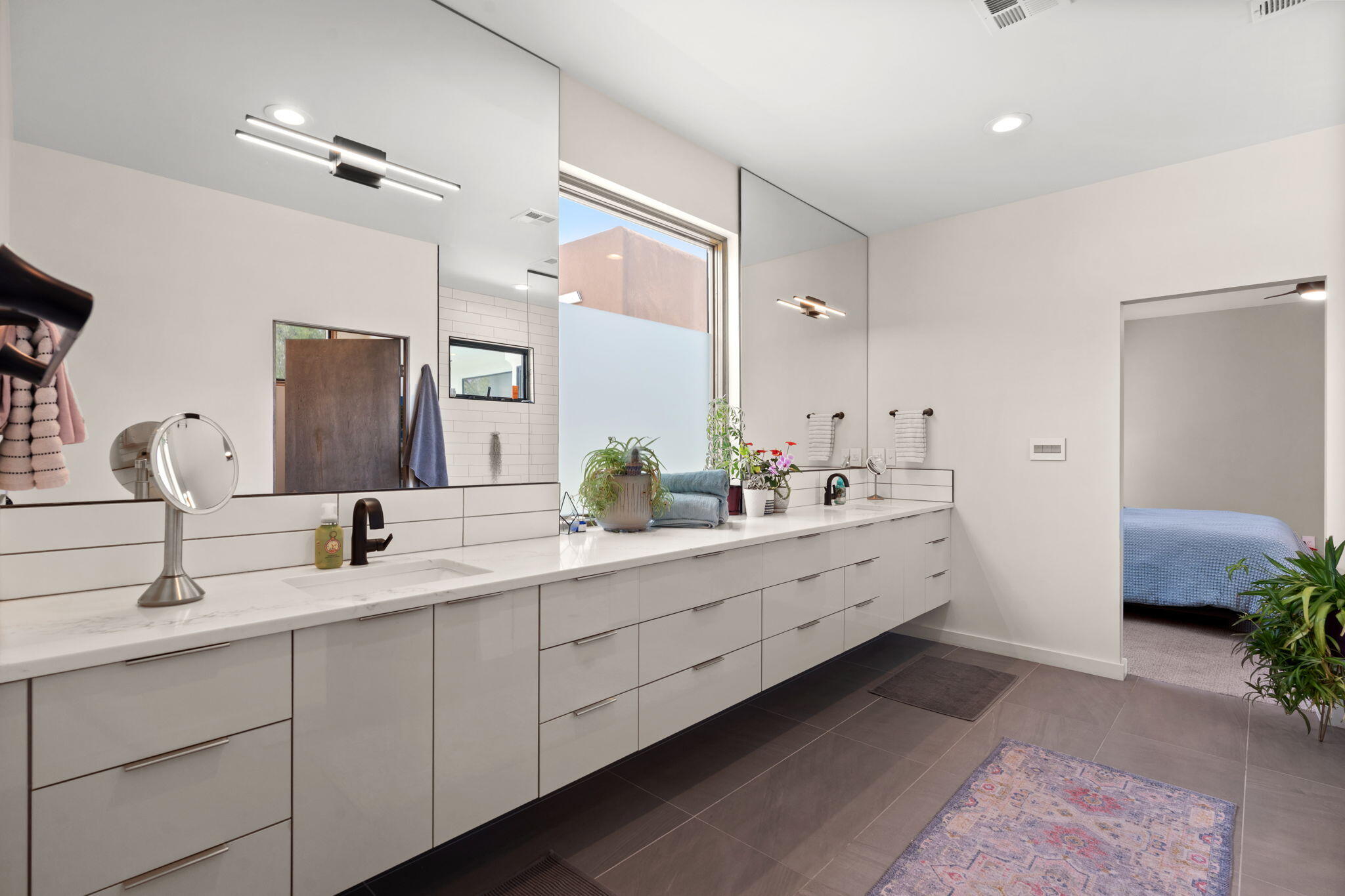 1100 RIDGECREST Drive SE