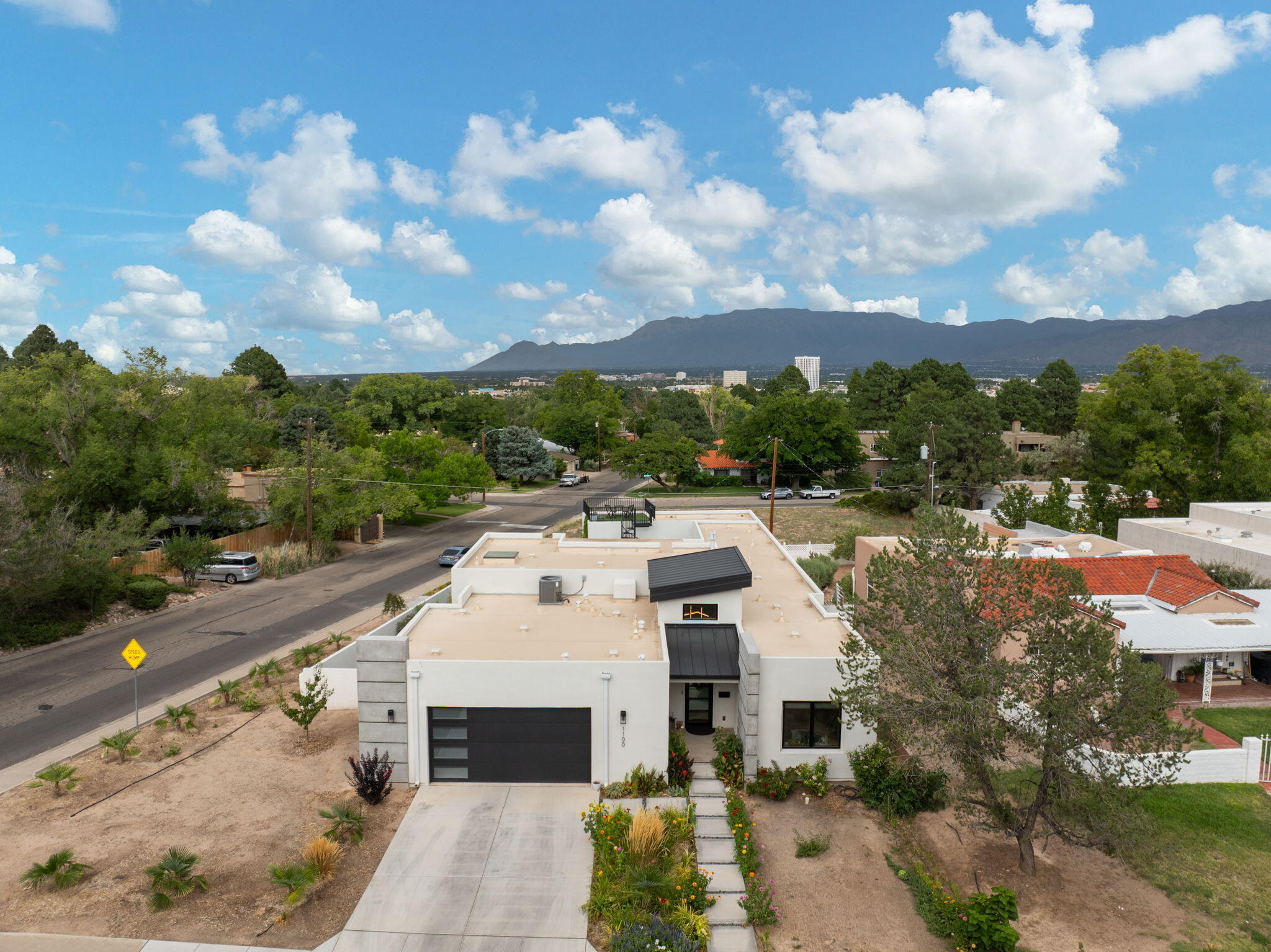 1100 RIDGECREST Drive SE