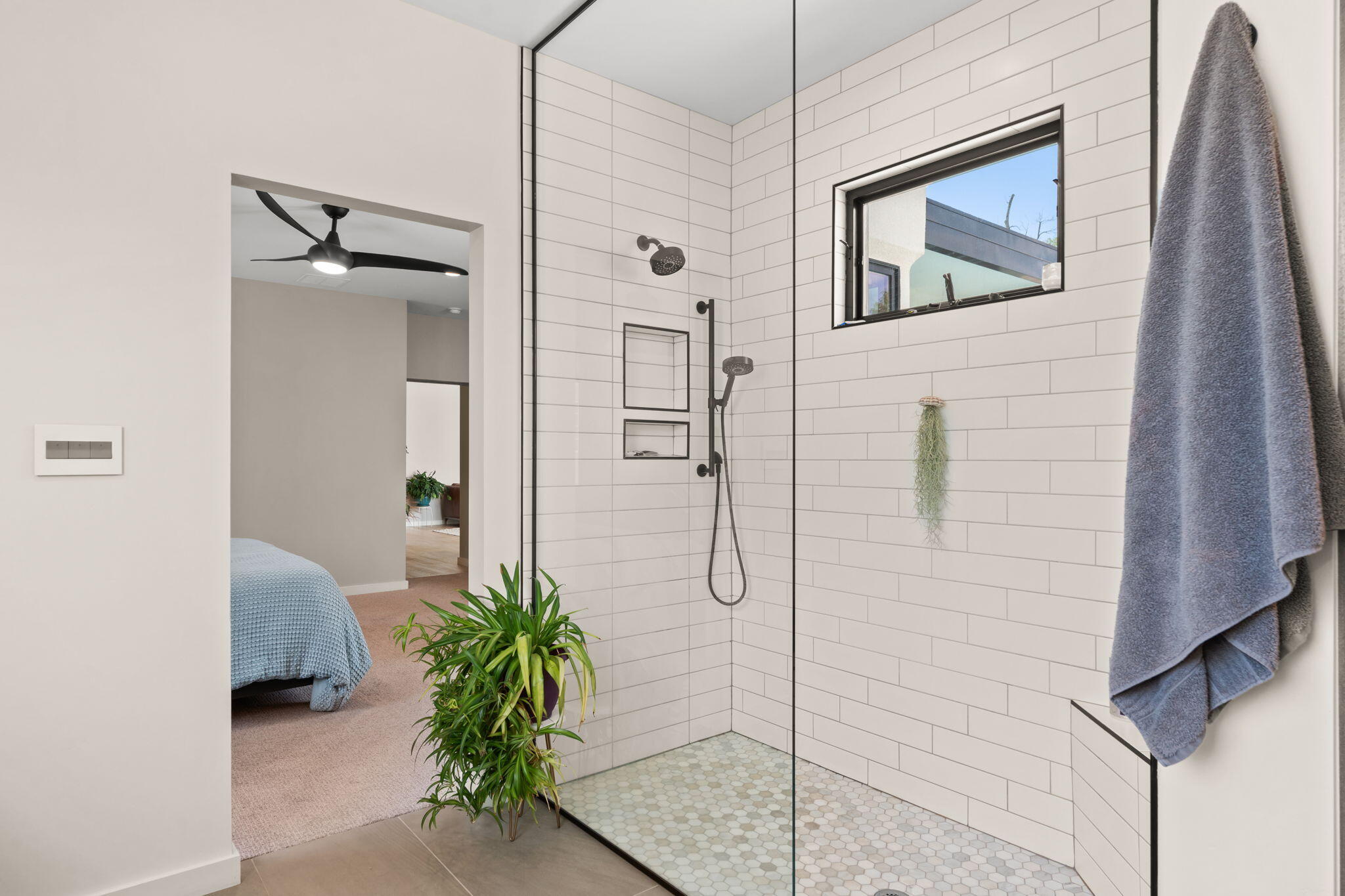 1100 RIDGECREST Drive SE