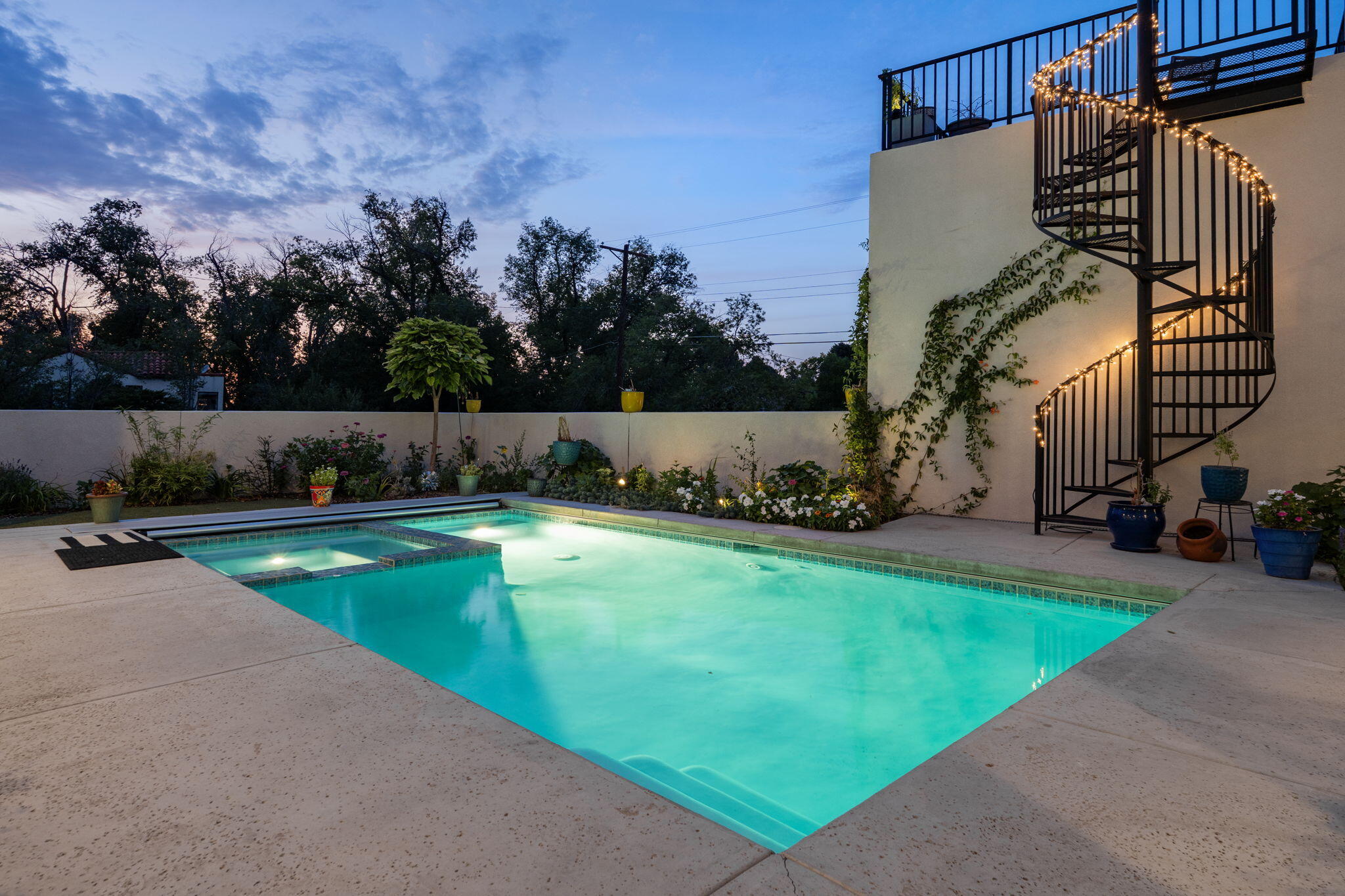 1100 RIDGECREST Drive SE