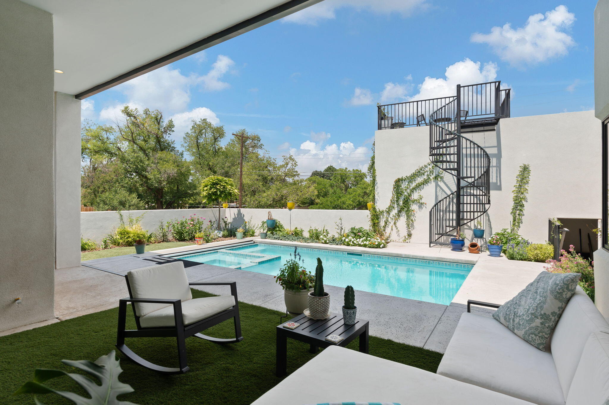 1100 RIDGECREST Drive SE