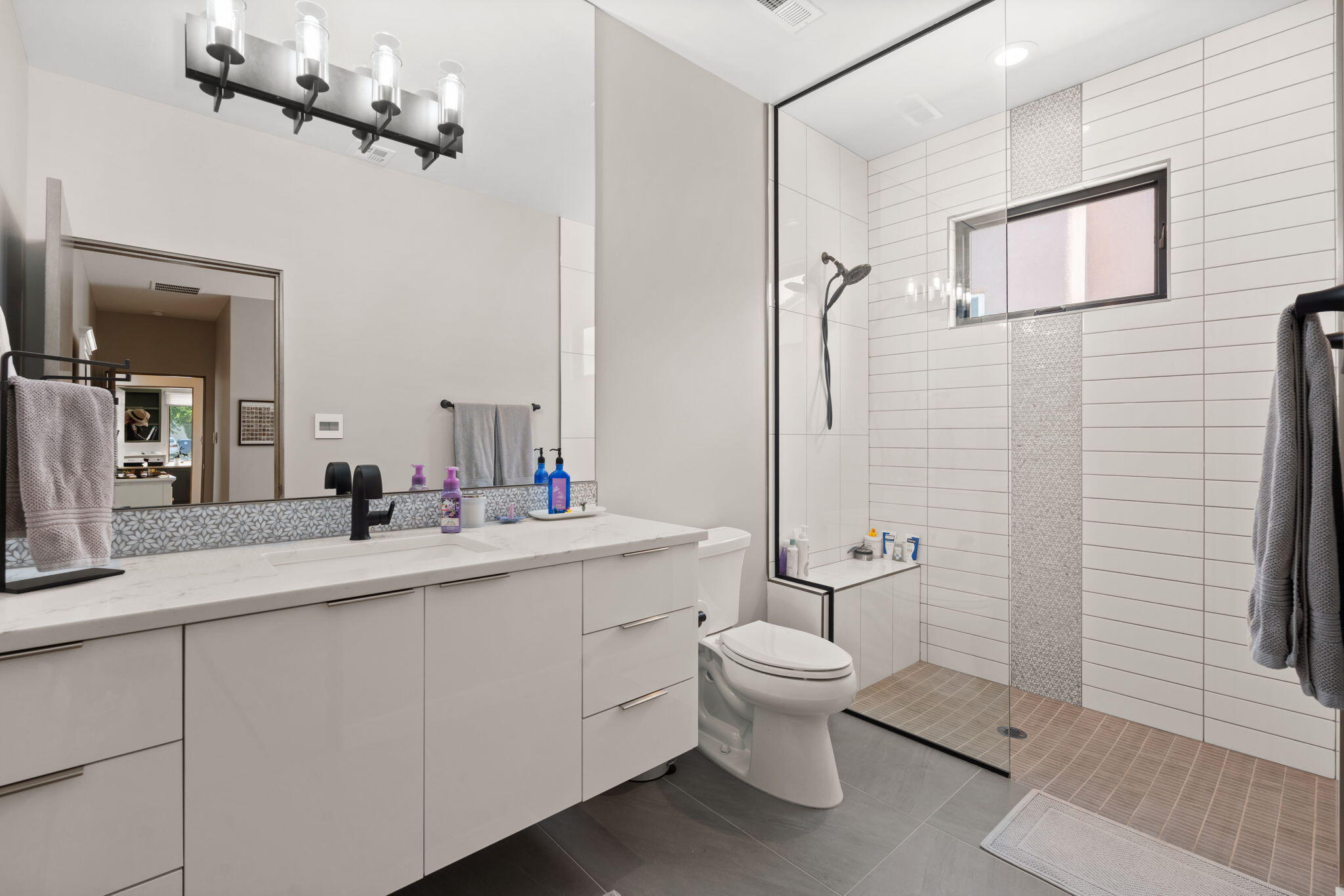 1100 RIDGECREST Drive SE