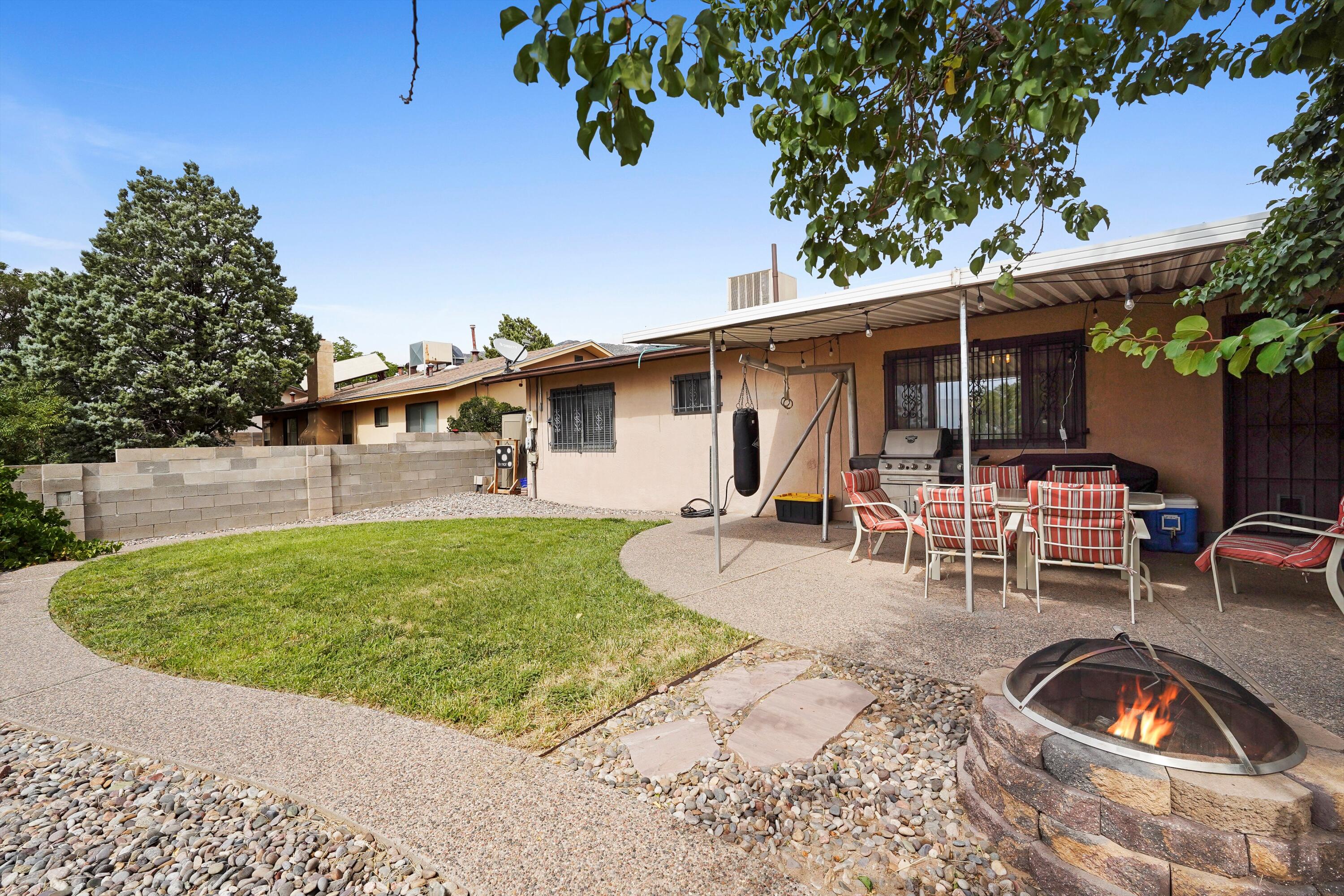 1209 HUPMOBILE Drive NE