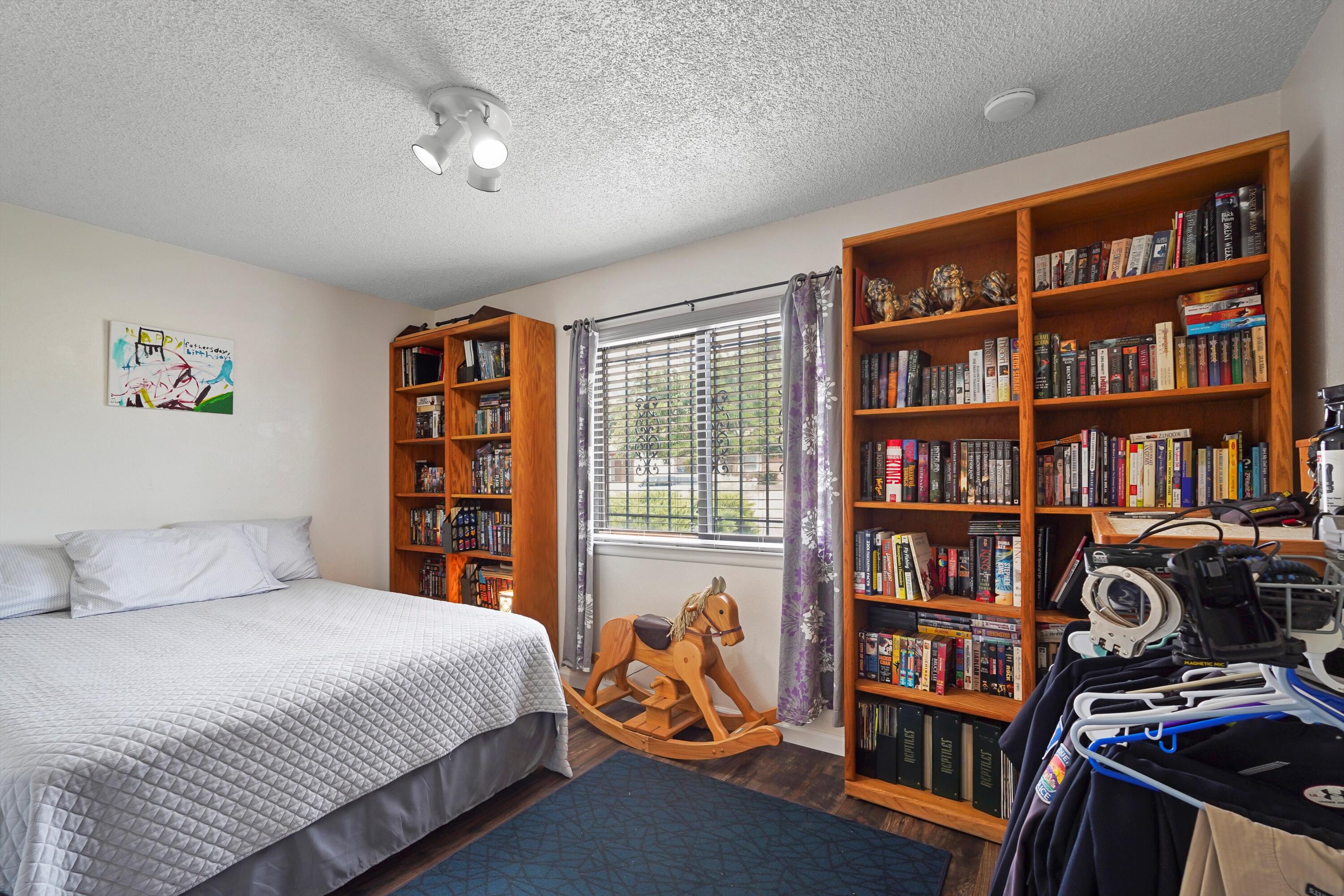 1209 HUPMOBILE Drive NE