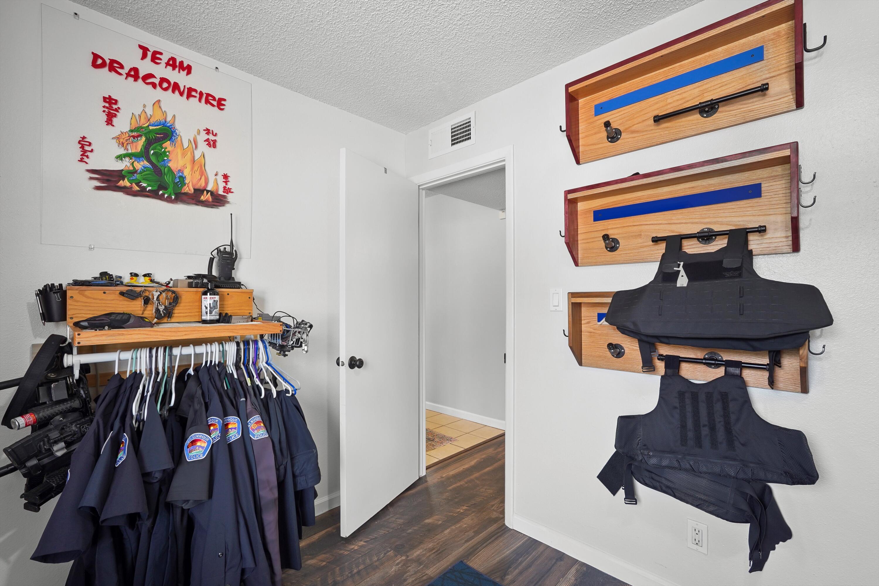 1209 HUPMOBILE Drive NE