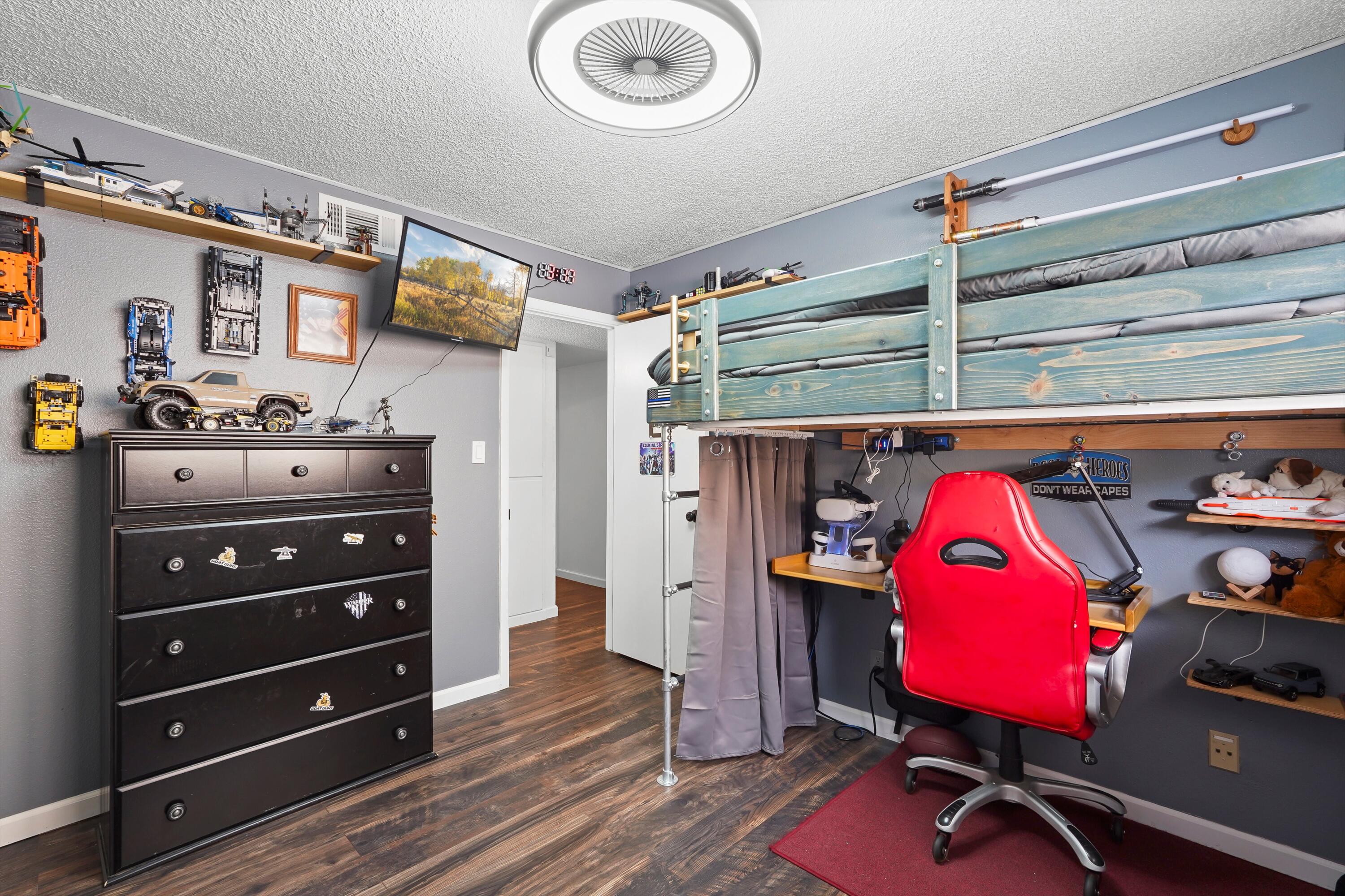 1209 HUPMOBILE Drive NE