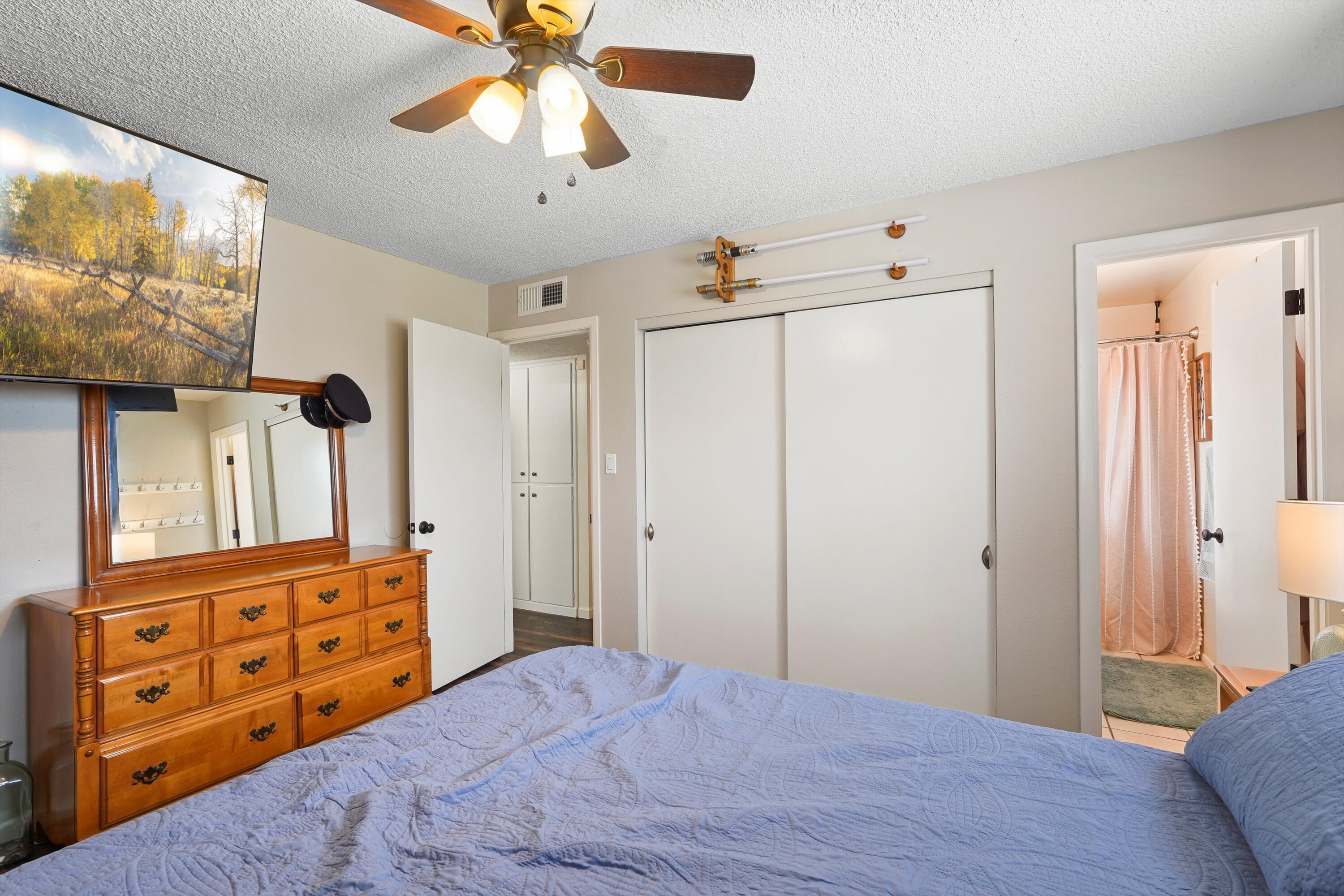 1209 HUPMOBILE Drive NE