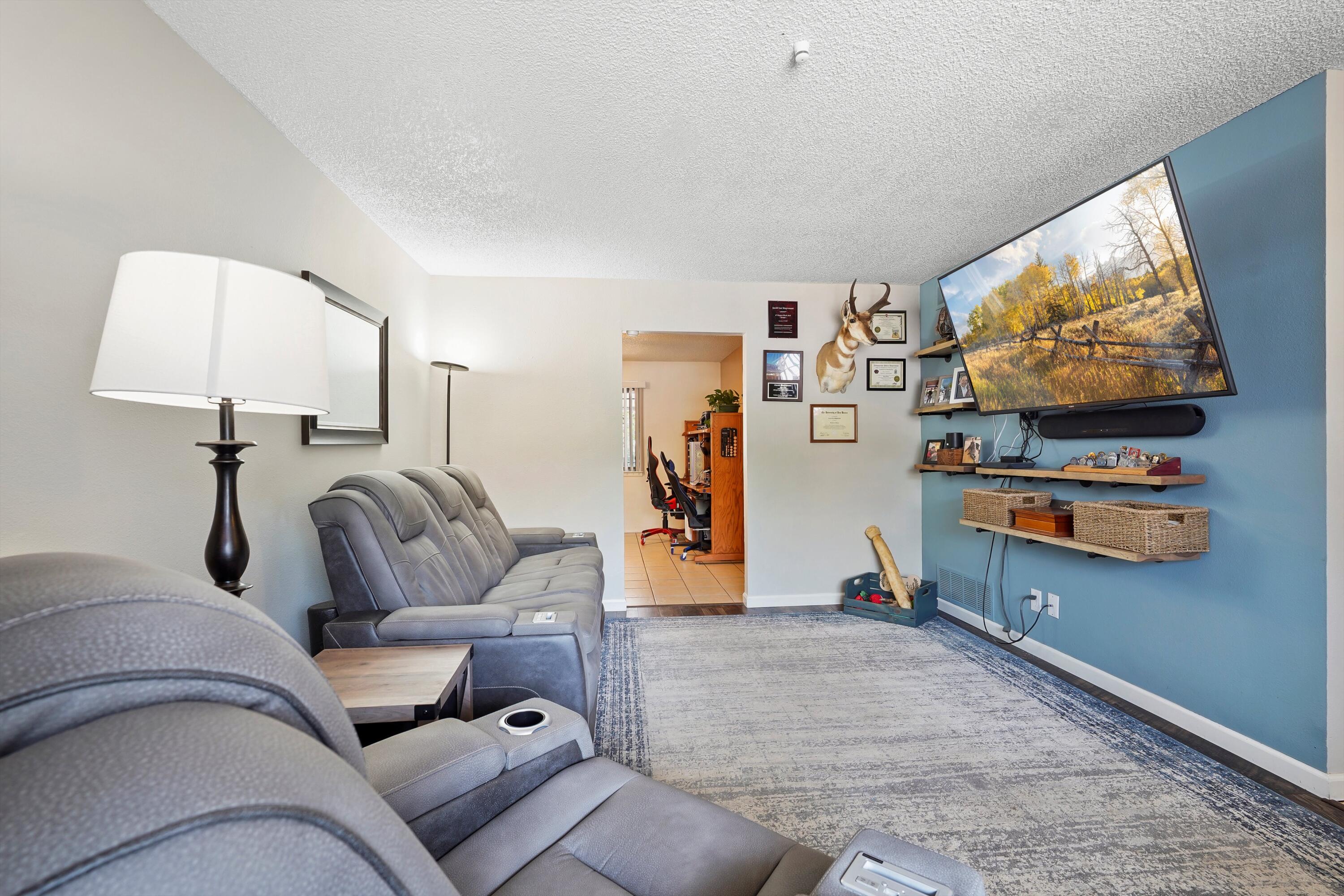 1209 HUPMOBILE Drive NE